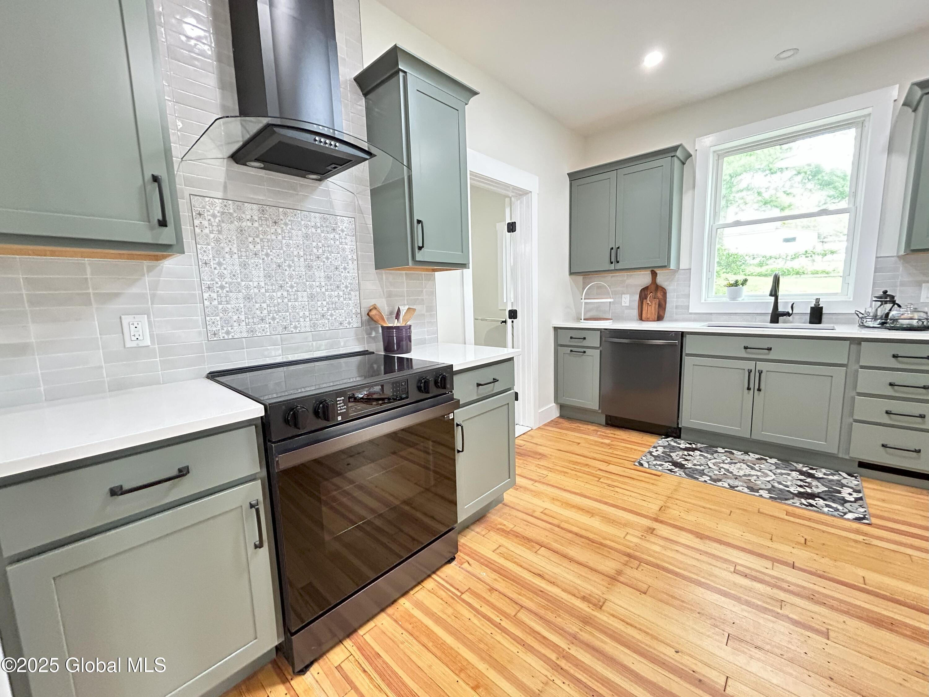 354 Mohawk Avenue, Scotia, New York image 25