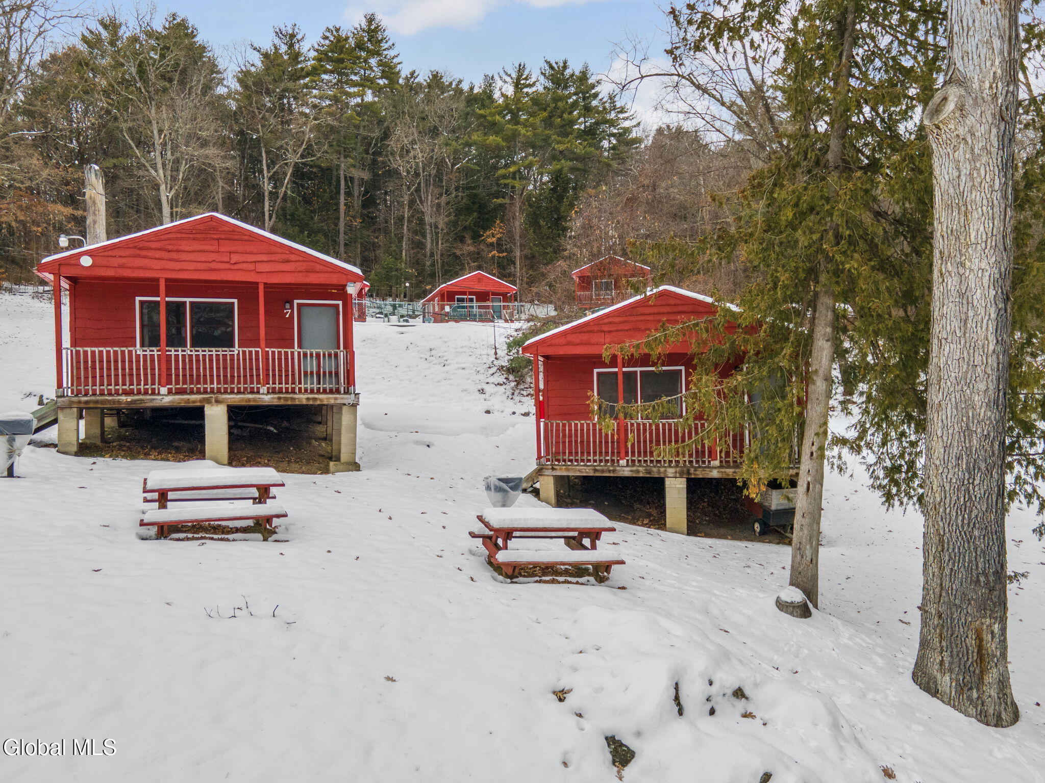 3041 Lake Shore Drive