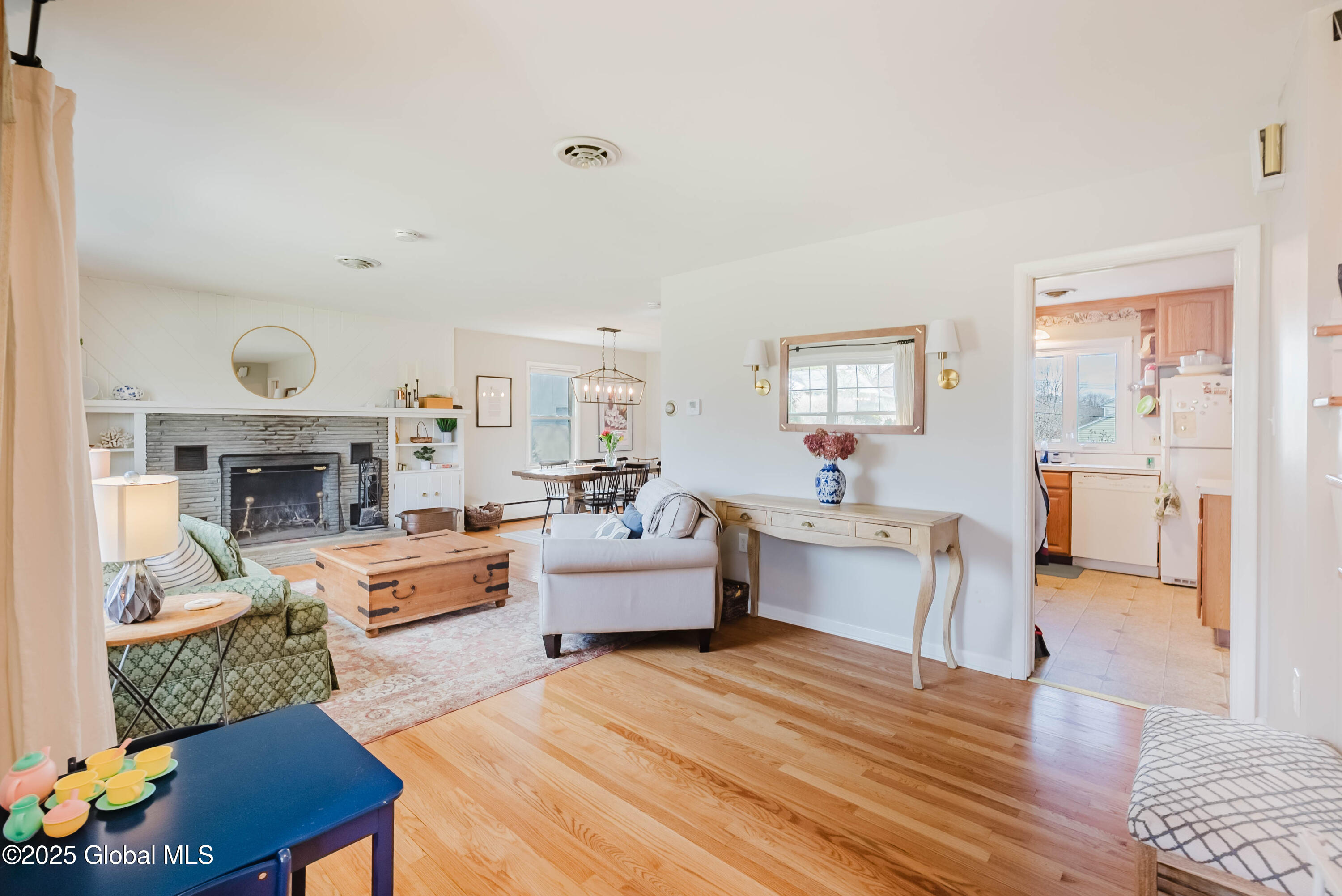 808 Cortland Street, Albany, New York image 8