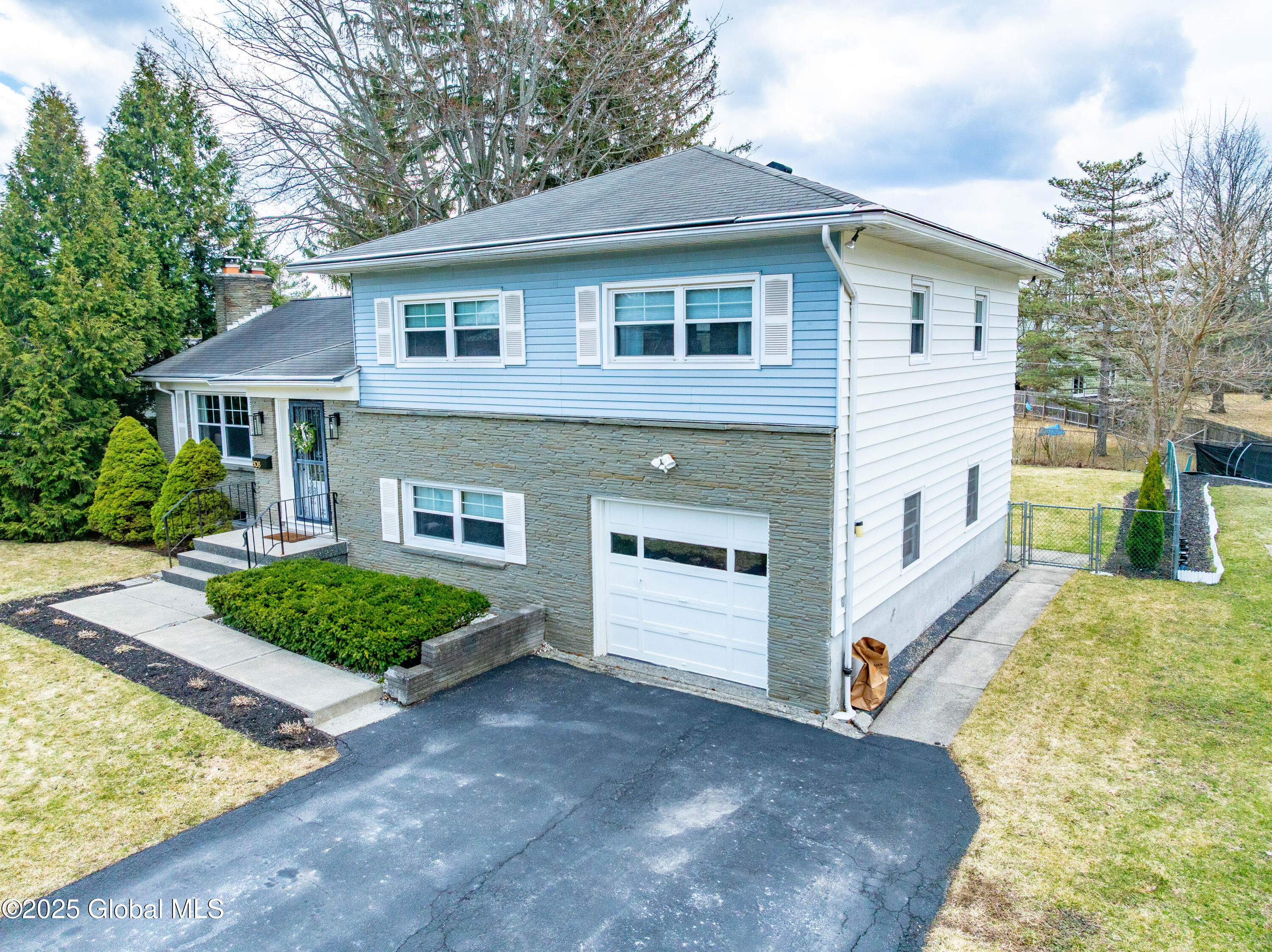 808 Cortland Street, Albany, New York image 5