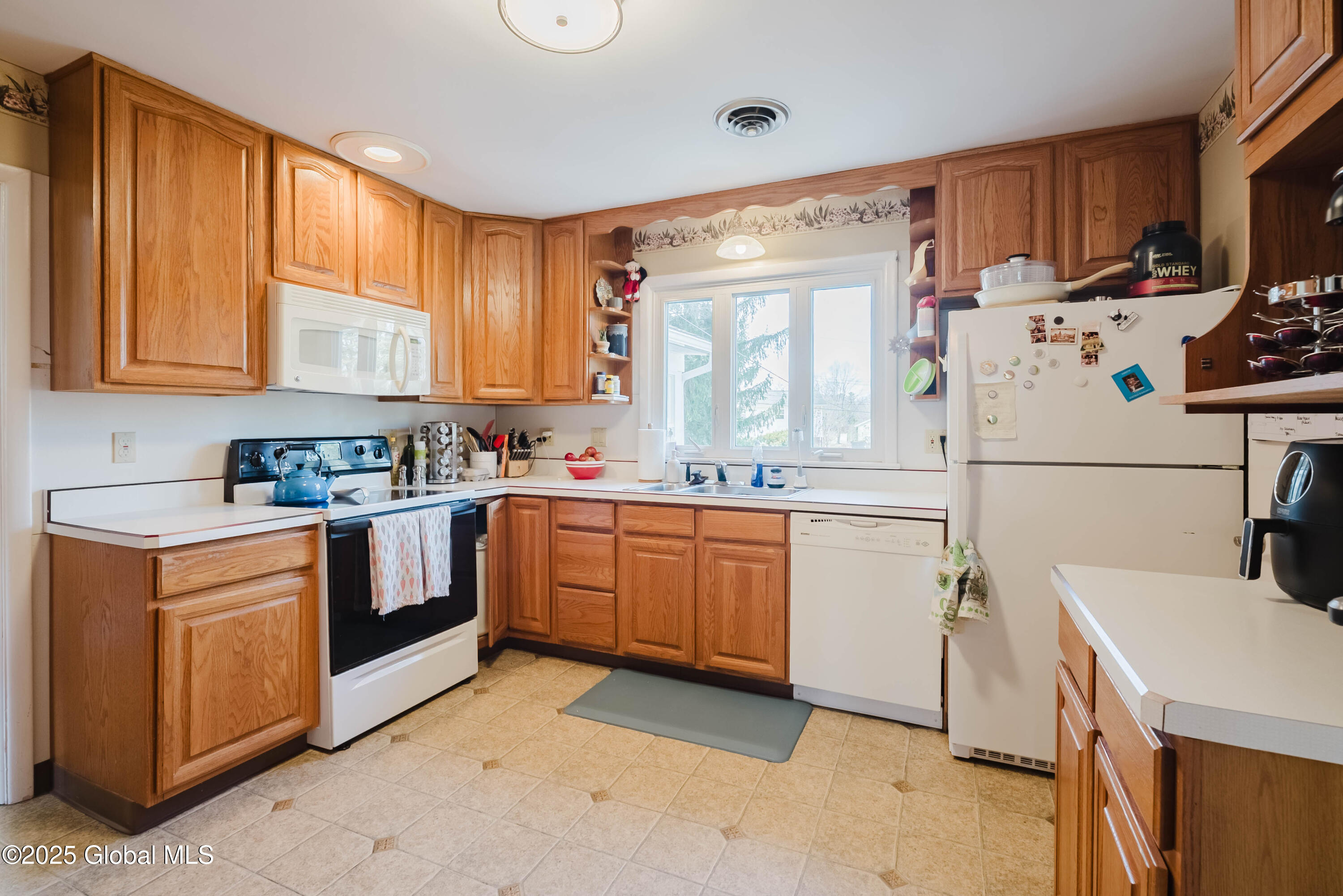 808 Cortland Street, Albany, New York image 15