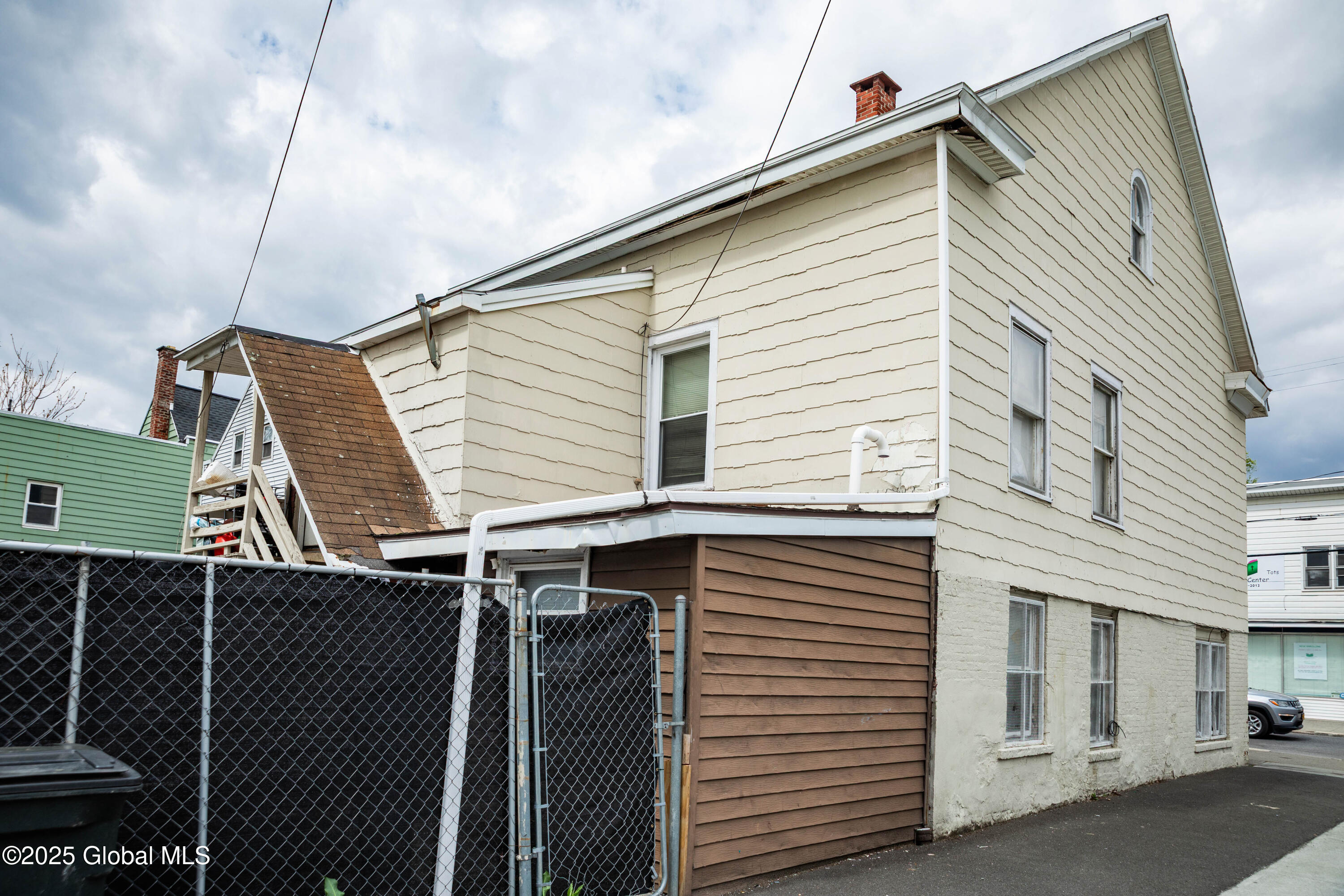 Albany, New York 12206, United States, 6 Bedrooms Bedrooms, ,2 BathroomsBathrooms,Residential,Active,122946