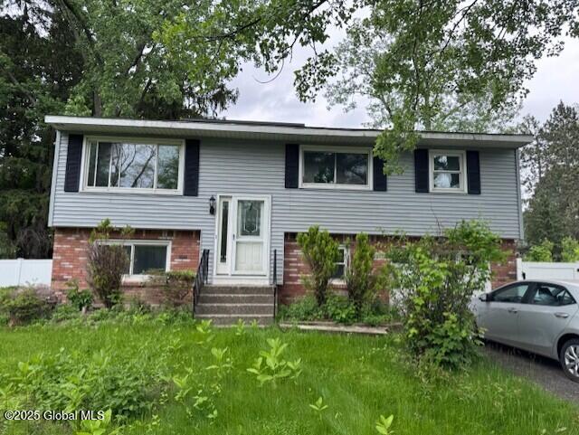 7 Felicia Court, Colonie, New York image 2