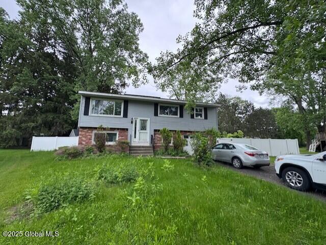 7 Felicia Court, Colonie, New York image 1
