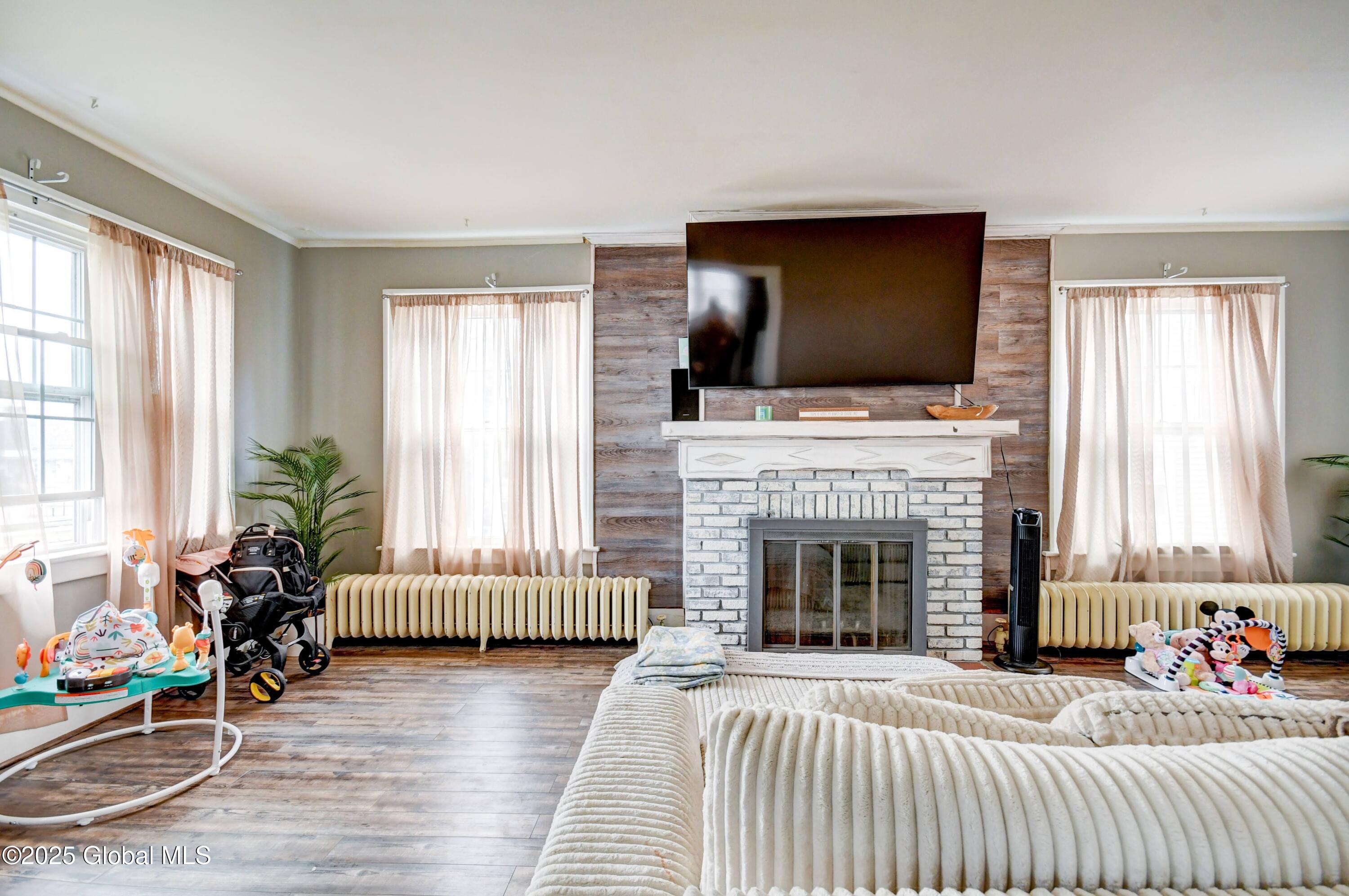7 N Mcnab Avenue, Gloversville, New York image 4
