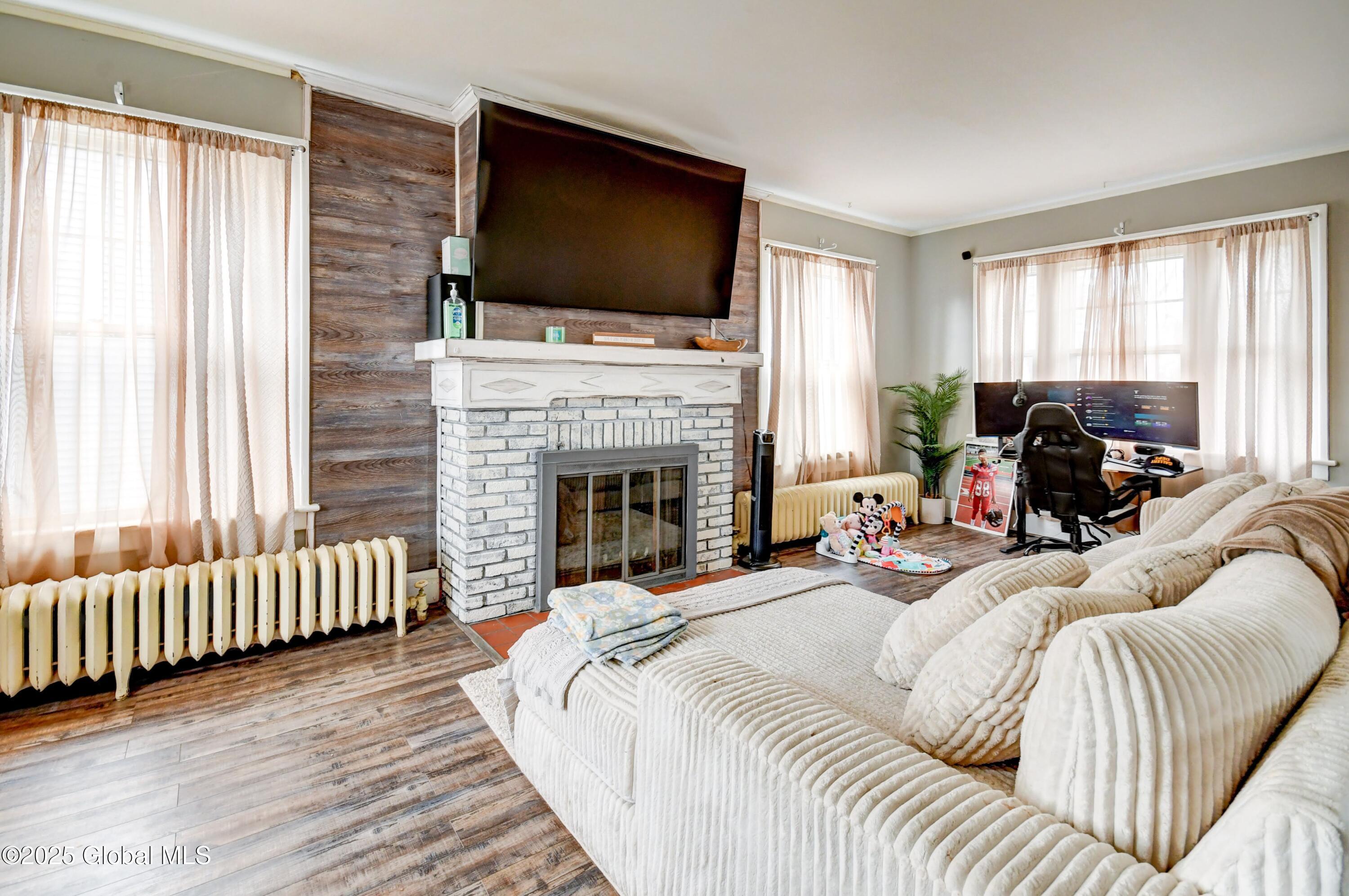 7 N Mcnab Avenue, Gloversville, New York image 5