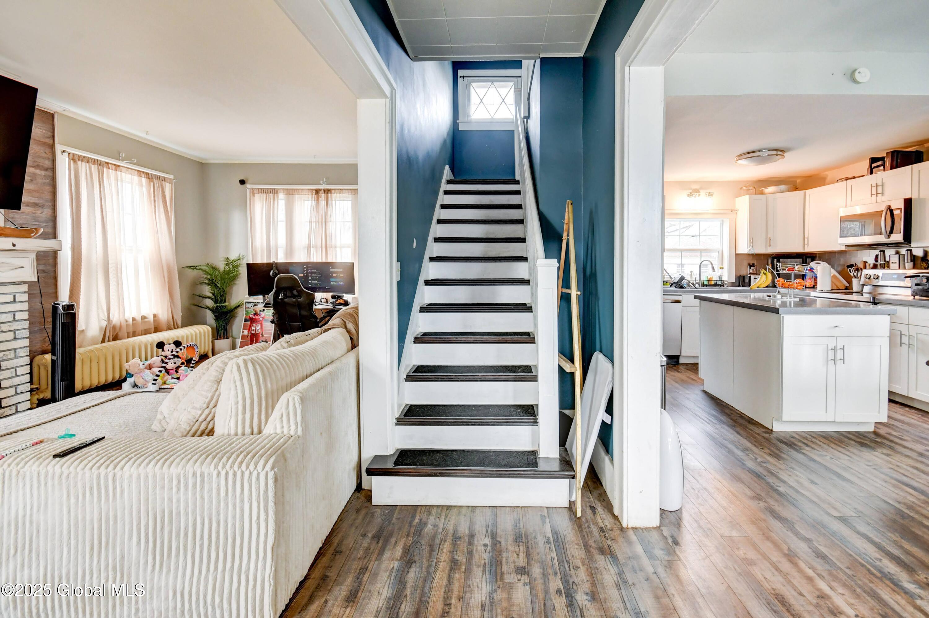7 N Mcnab Avenue, Gloversville, New York image 3