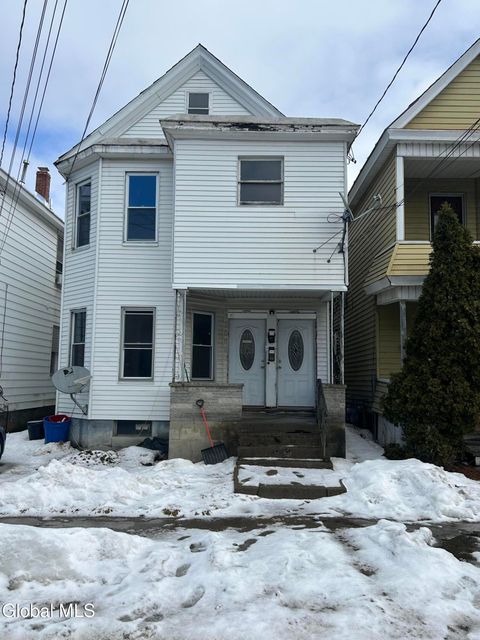 Photo of 1075 Pleasant Street, Schenectady, NY 12303 (MLS # 202615952)
