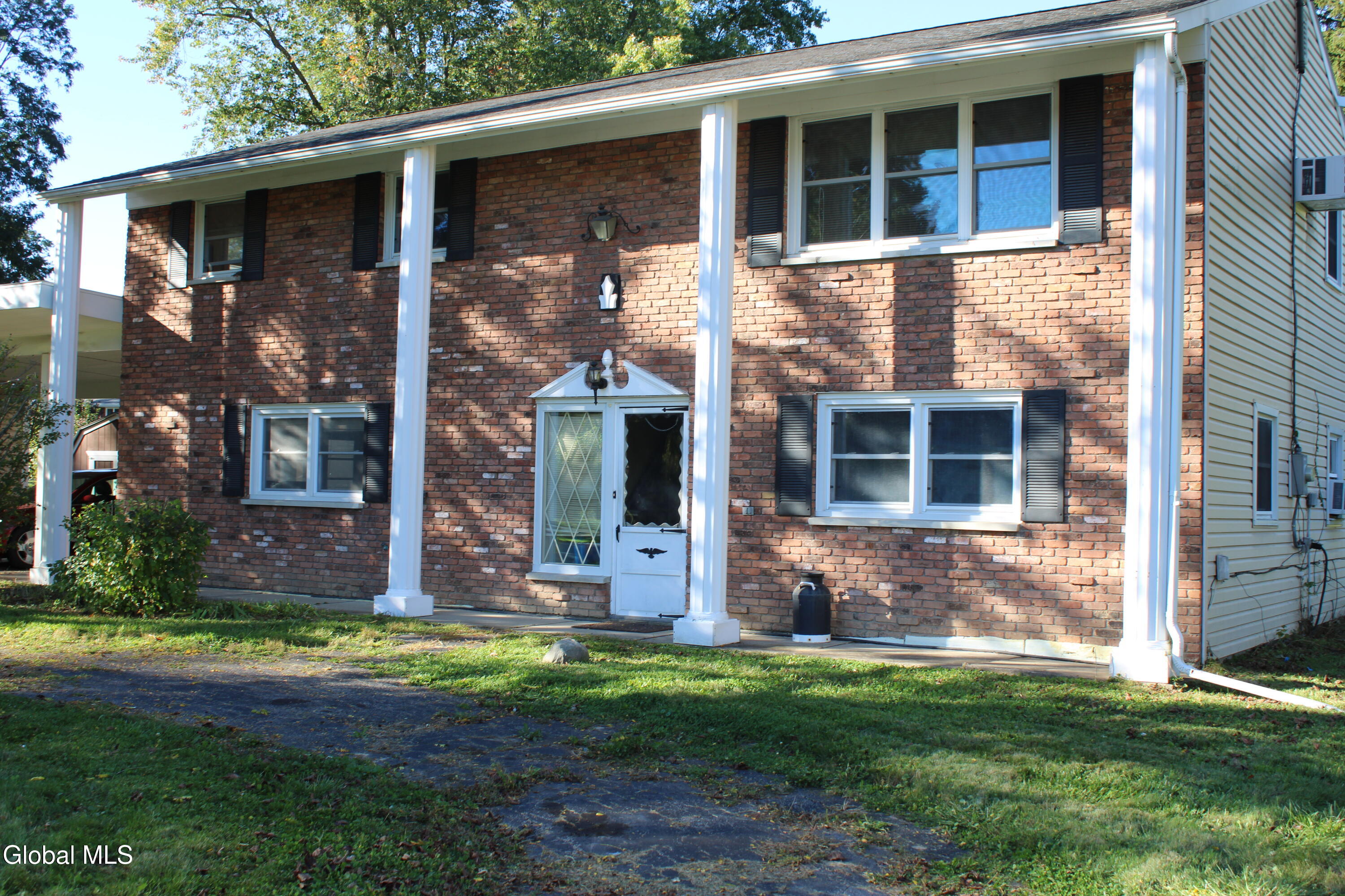 4 Greenway Drive