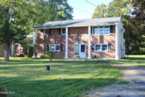 Photo of 4 Greenway Drive, Glenville, NY 12302 (MLS # 202628151)