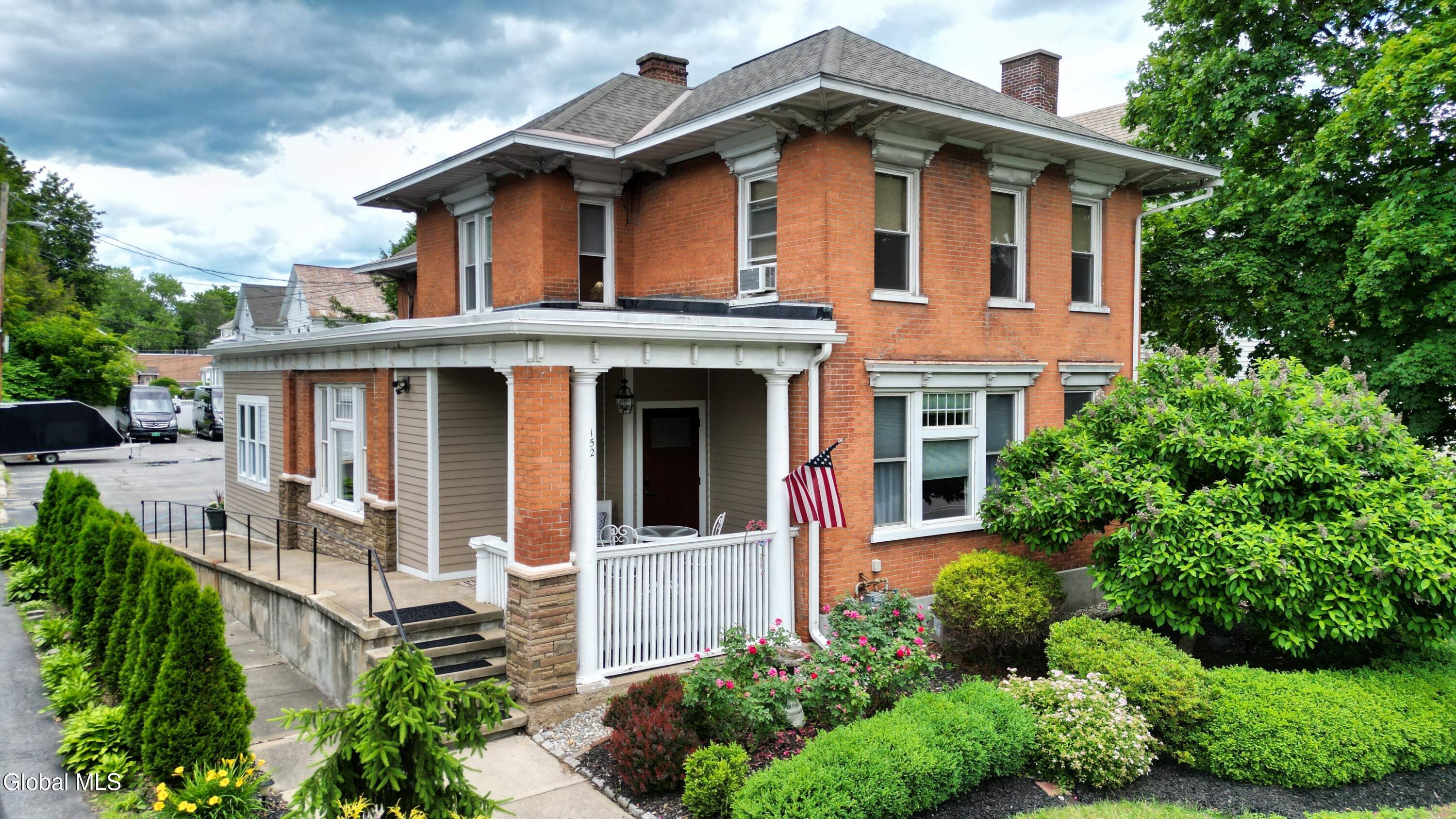 152 Warren Street