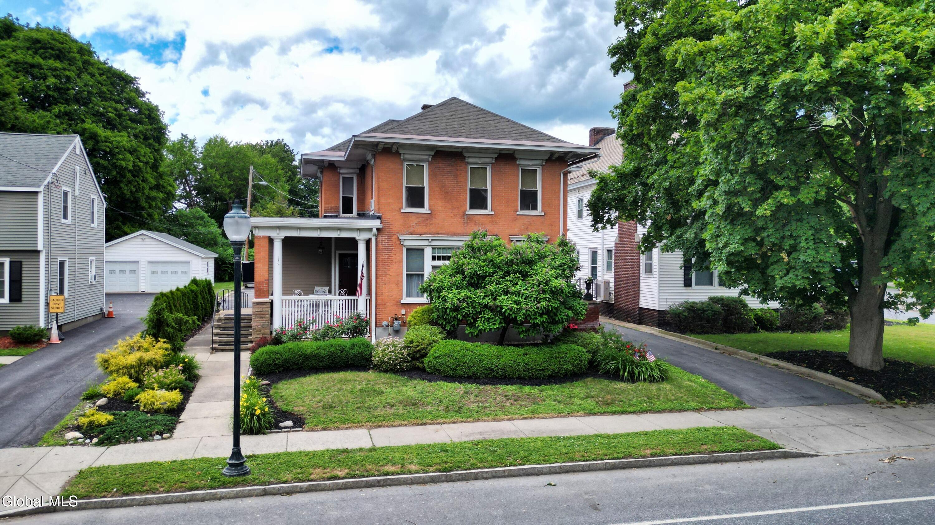 152 Warren Street