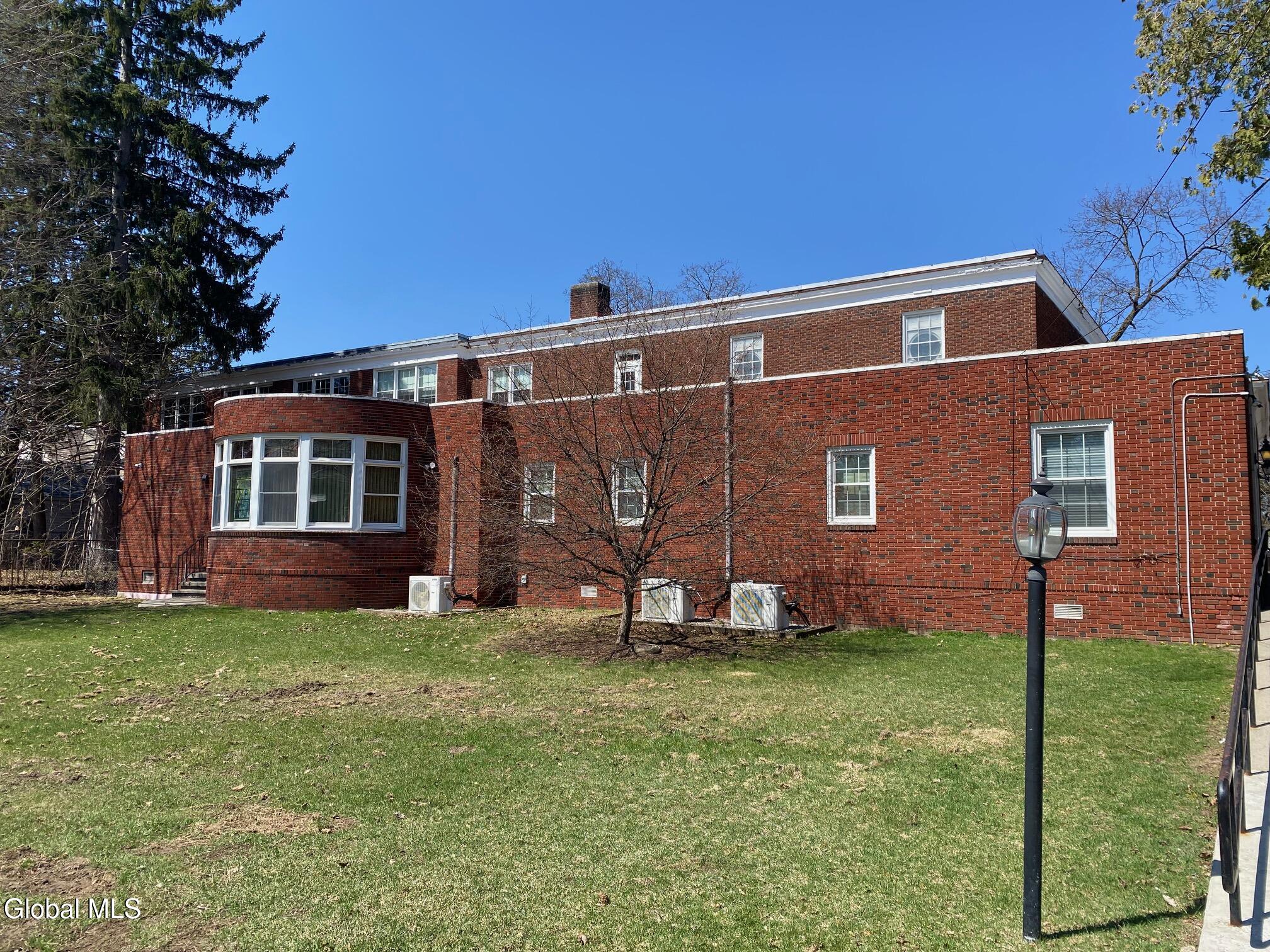 3 Marion Avenue