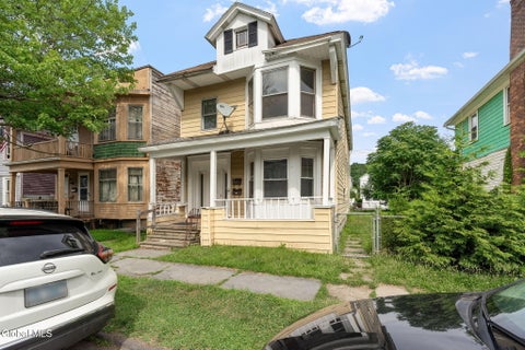 Multifamily For Sale - 86 6th Avenue<br/> Troy, NY 12180