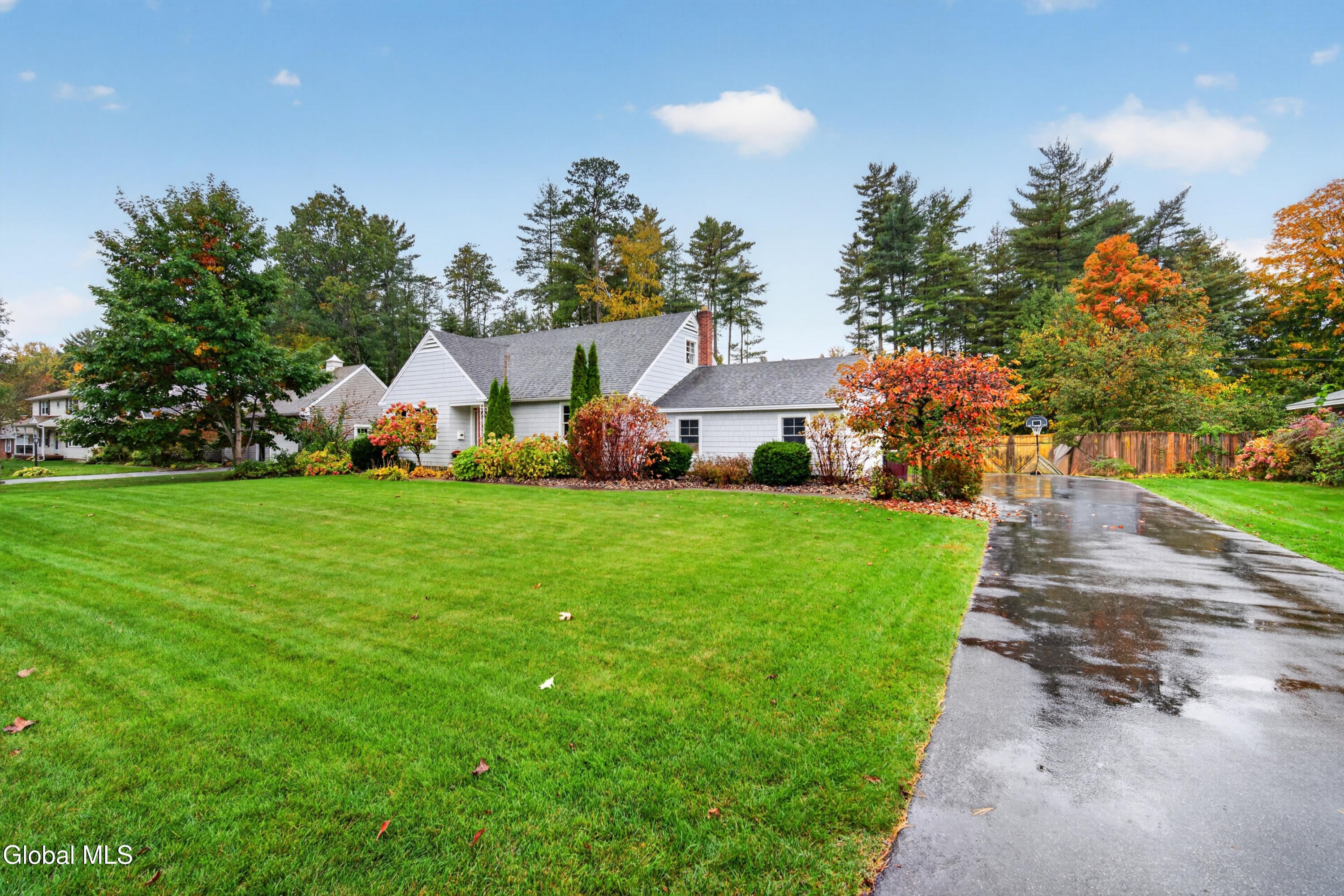 14 Sherwood Drive