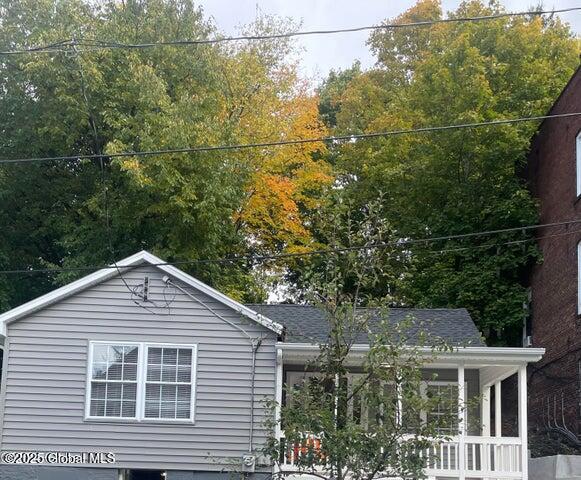 20 Defreest Avenue, Troy, New York image 1