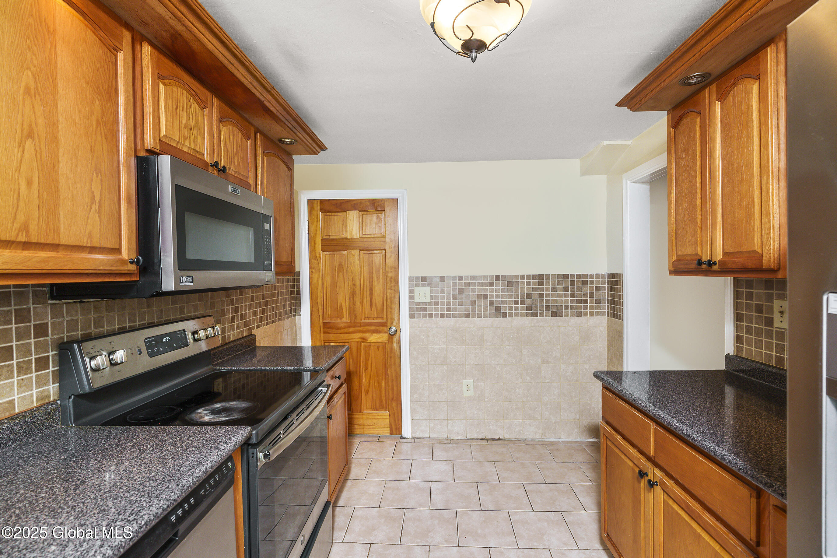 5 Brigadier Street, Colonie, New York image 14