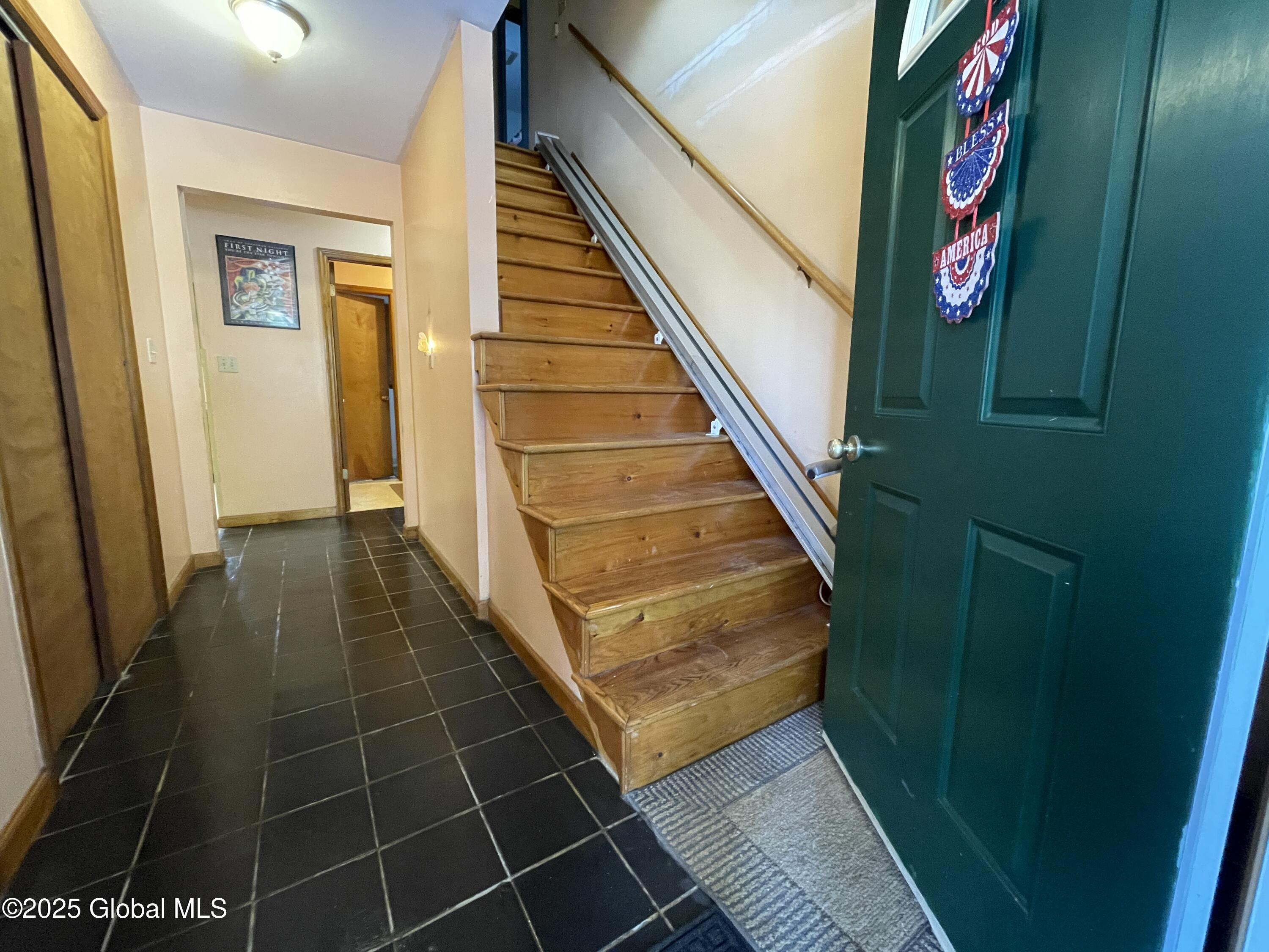 32 Vincek Lane, Saratoga Springs, New York image 2