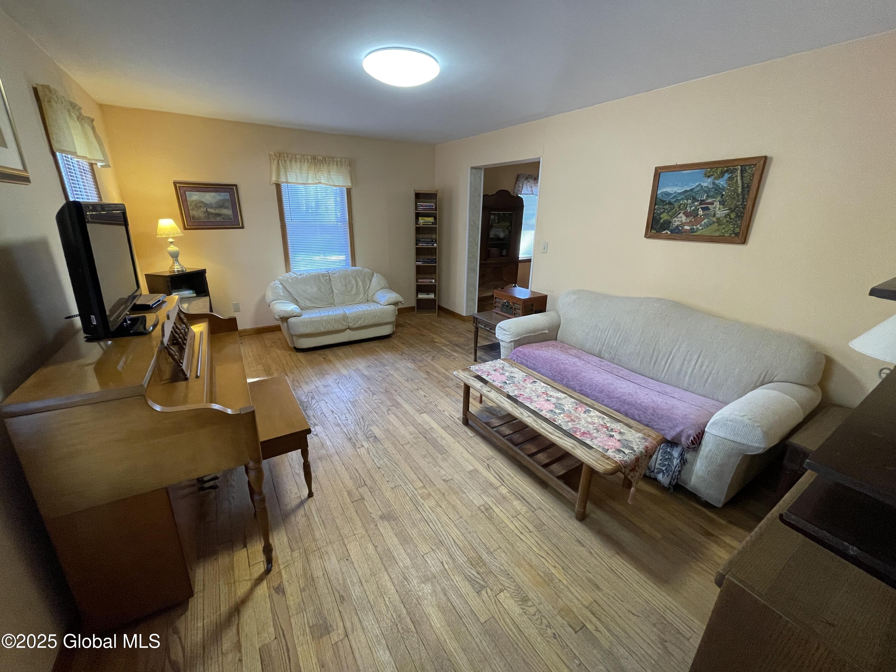 32 Vincek Lane, Saratoga Springs, New York image 13