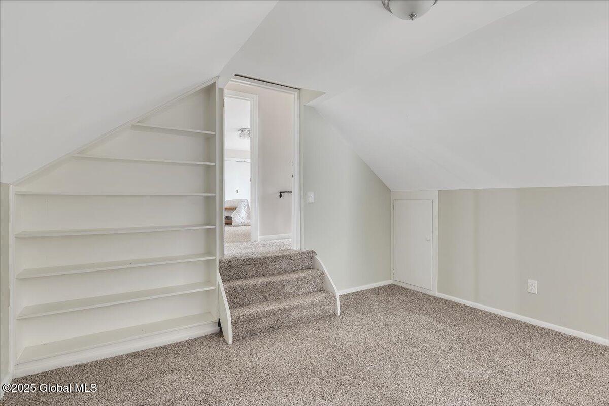 882 Obrien Avenue, Schenectady, New York image 37