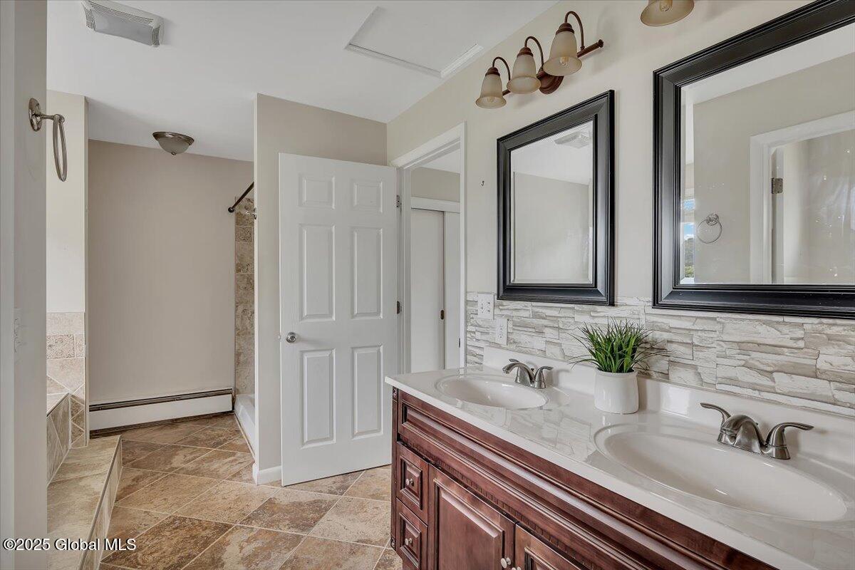 882 Obrien Avenue, Schenectady, New York image 31