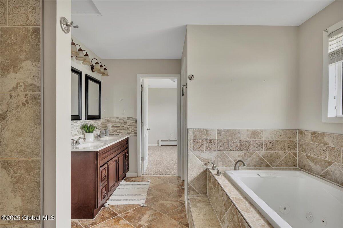 882 Obrien Avenue, Schenectady, New York image 34