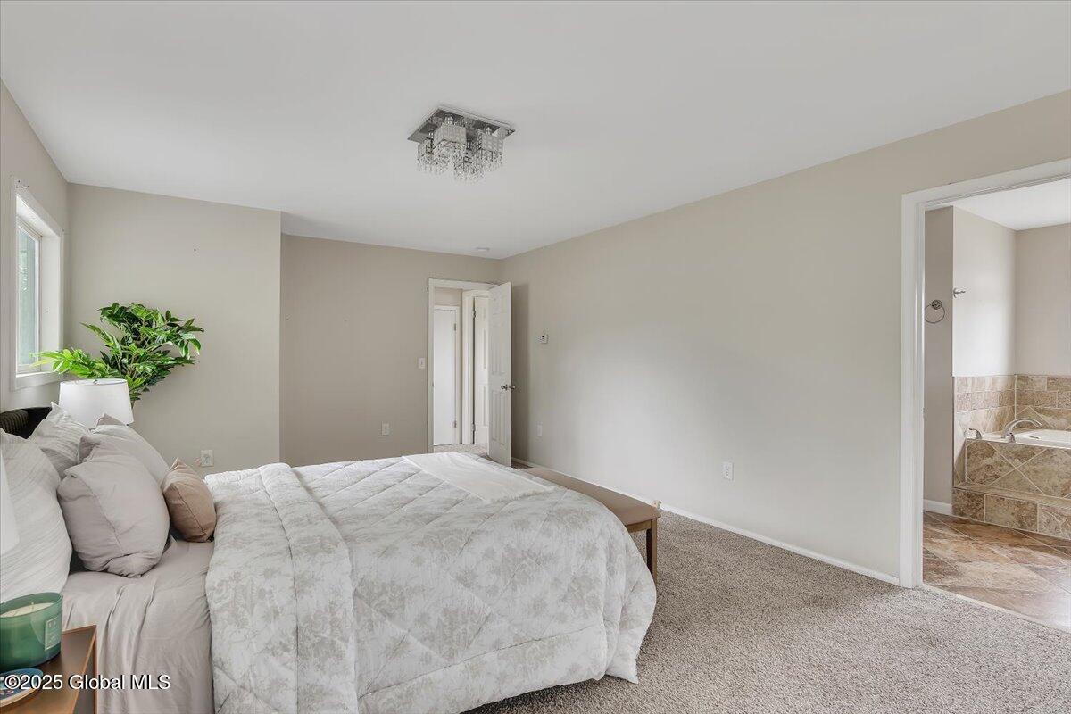 882 Obrien Avenue, Schenectady, New York image 29