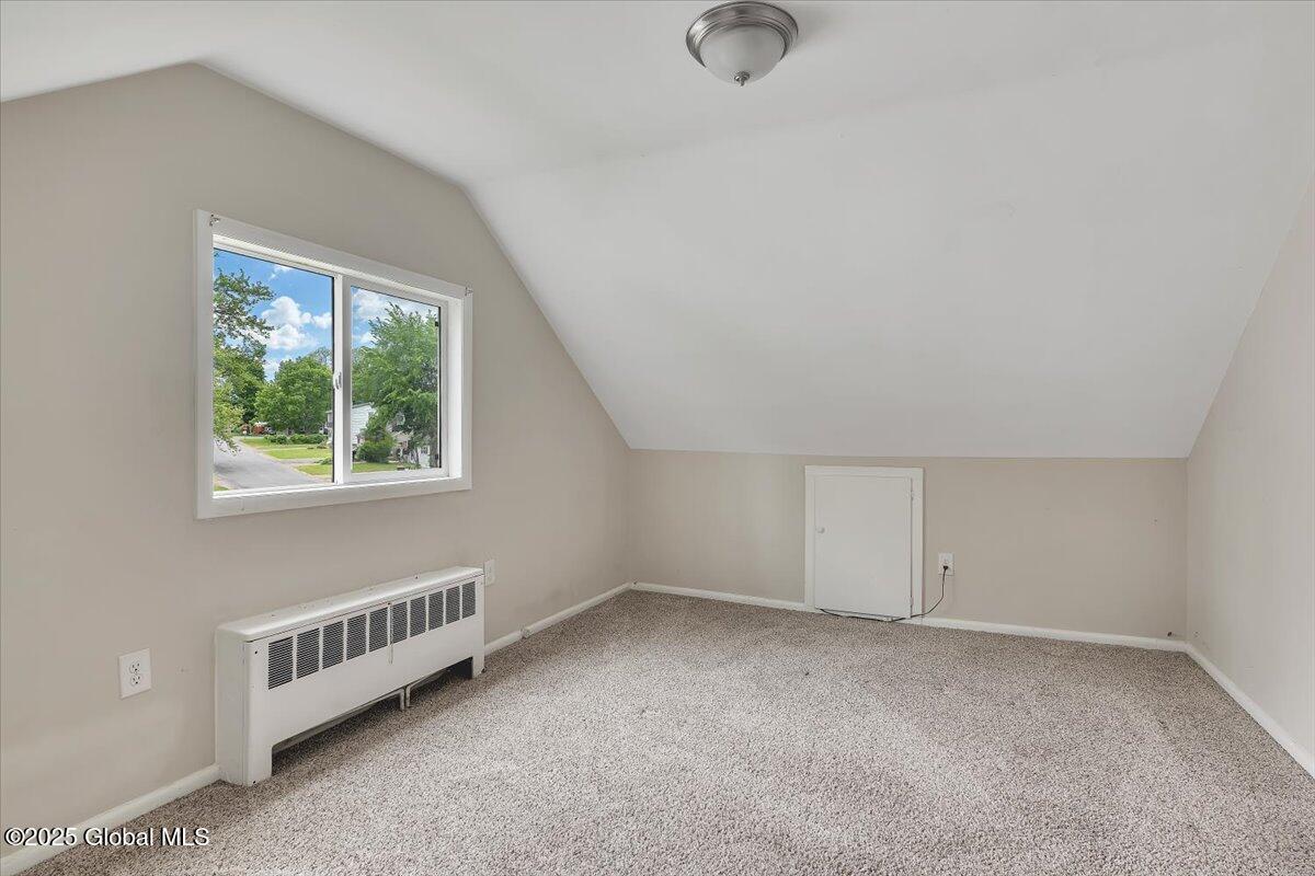 882 Obrien Avenue, Schenectady, New York image 39