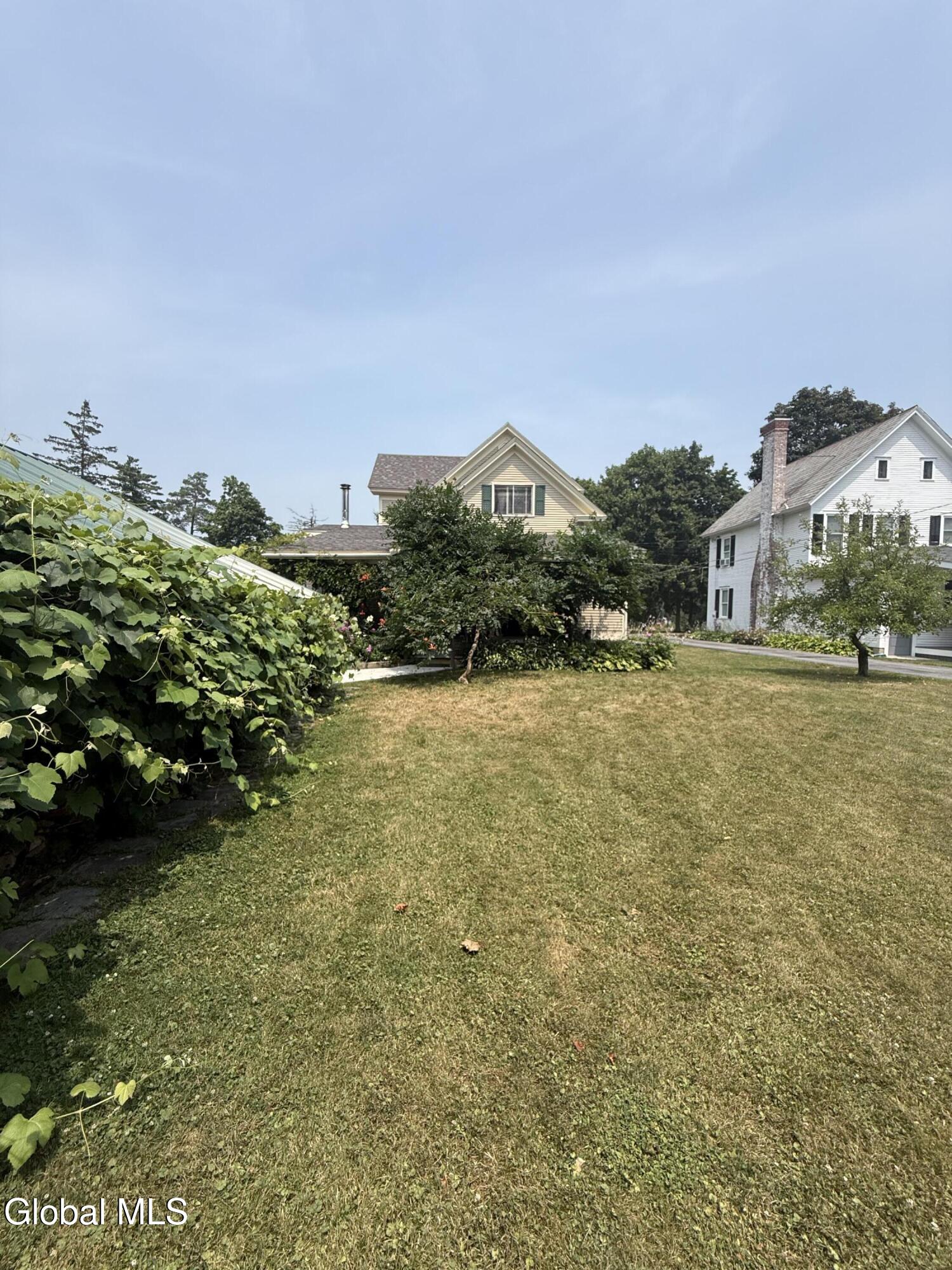 16 Carillon Road