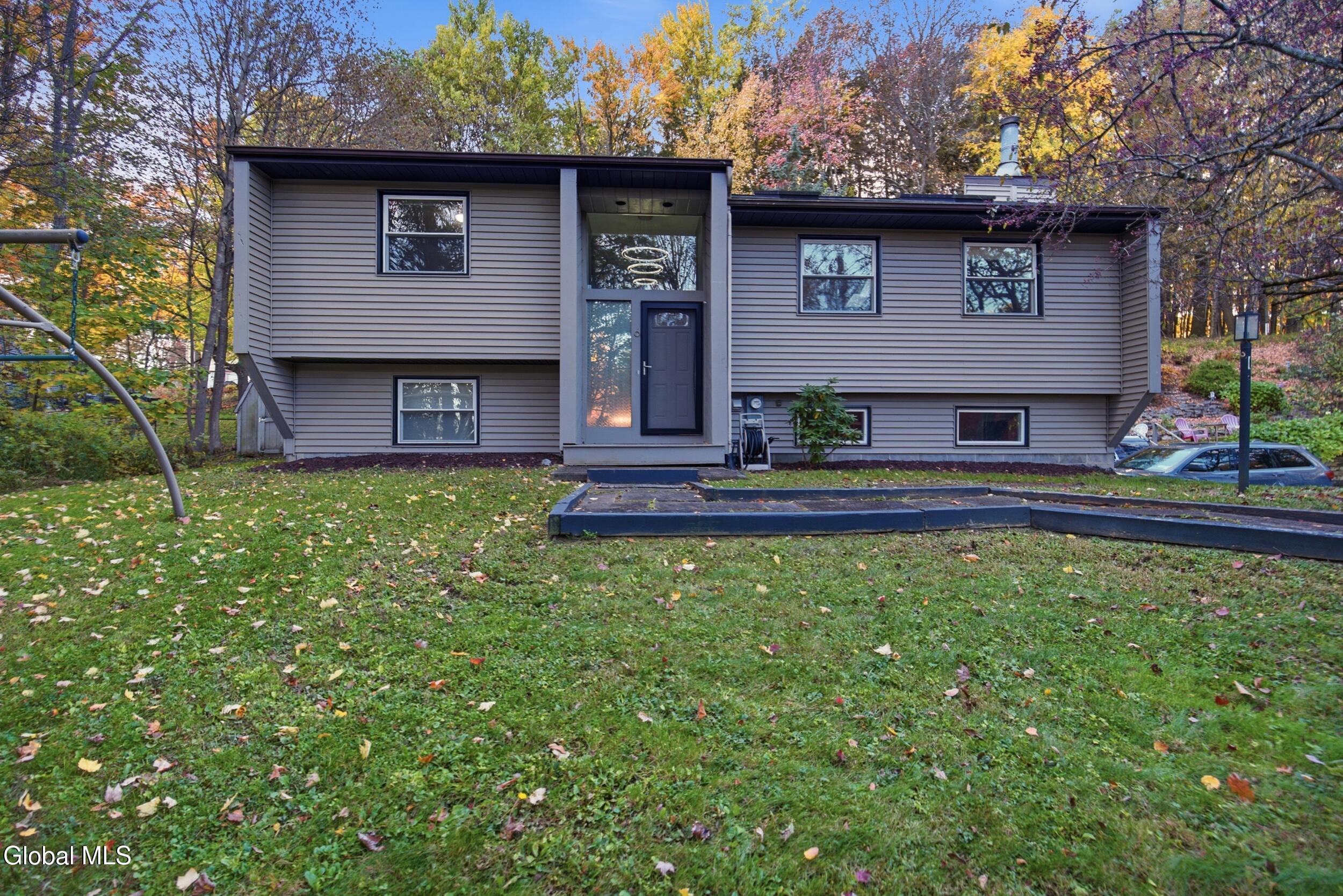 6 Ashford Lane