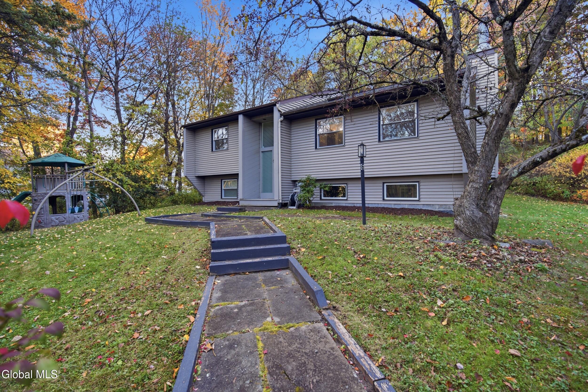 6 Ashford Lane