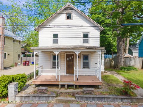 Photo of 28 Warren Street, Saratoga Springs, NY 12866 (MLS # 202619666)