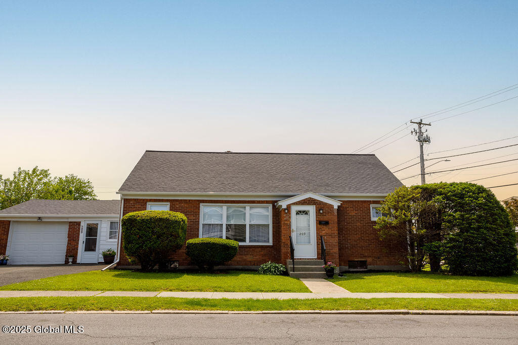 209 Whitehall Road, Albany, New York image 1