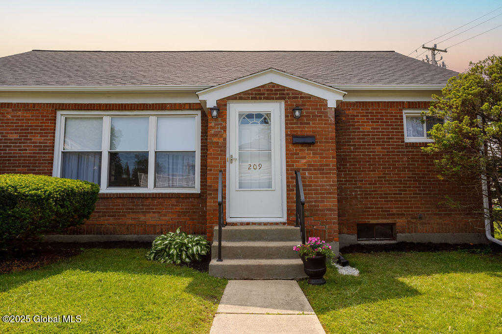 209 Whitehall Road, Albany, New York image 2