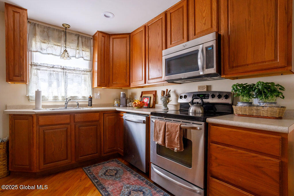 209 Whitehall Road, Albany, New York image 7