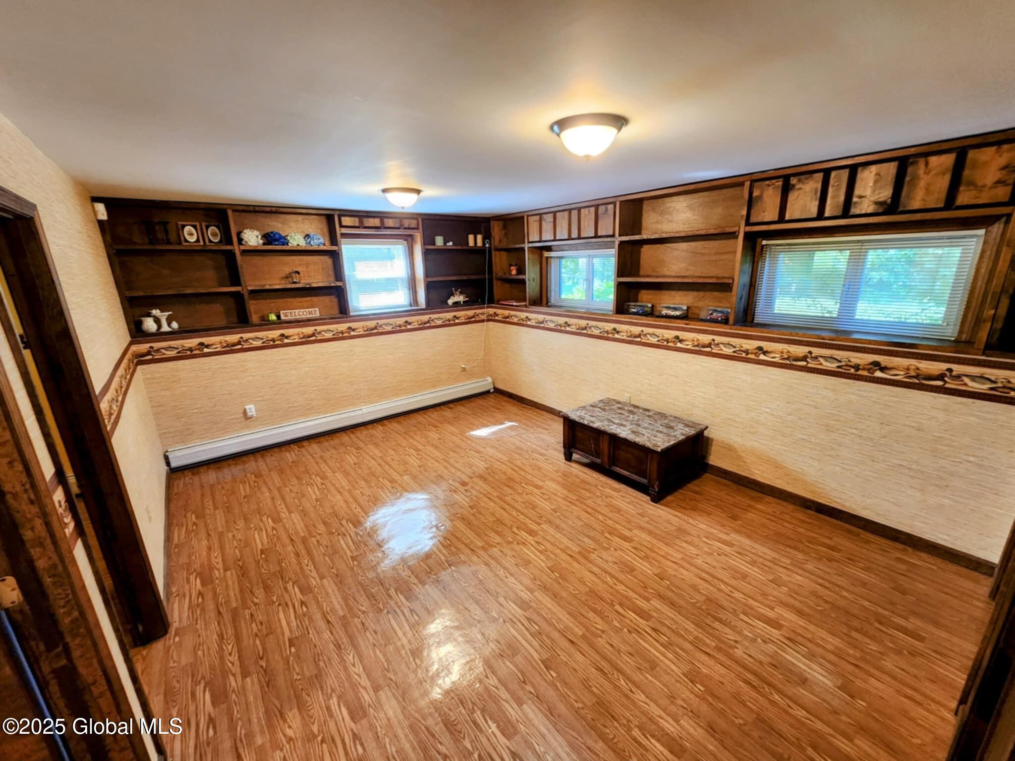 Pittsfield, Massachusetts 99999, United States, 3 Bedrooms Bedrooms, ,3 BathroomsBathrooms,Residential,Active,142425