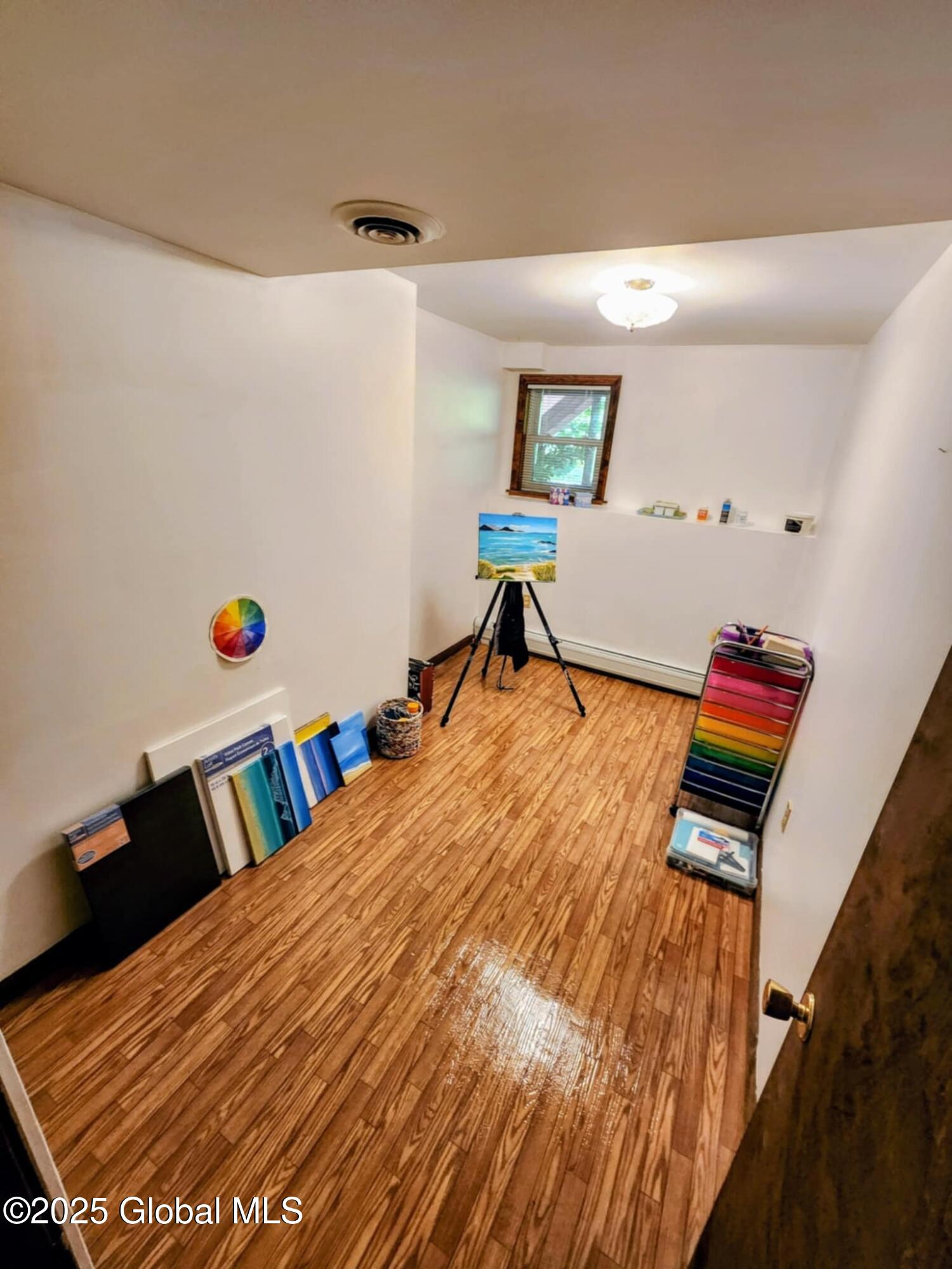 Pittsfield, Massachusetts 99999, United States, 3 Bedrooms Bedrooms, ,3 BathroomsBathrooms,Residential,Active,142425