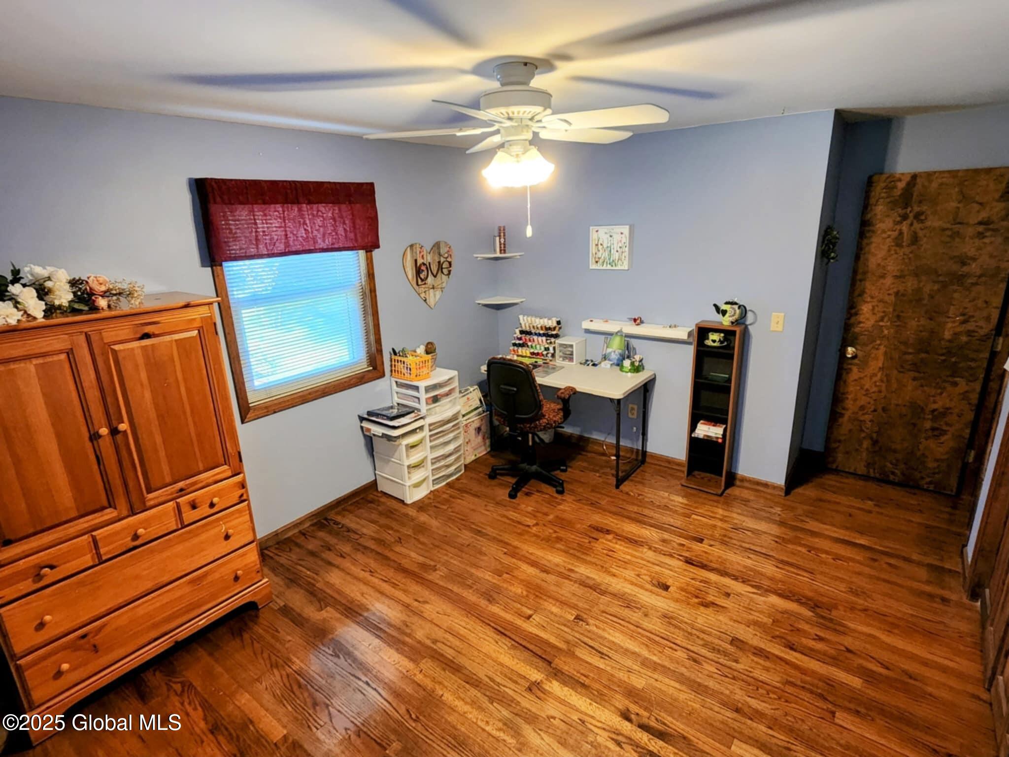 Pittsfield, Massachusetts 99999, United States, 3 Bedrooms Bedrooms, ,3 BathroomsBathrooms,Residential,Active,142425