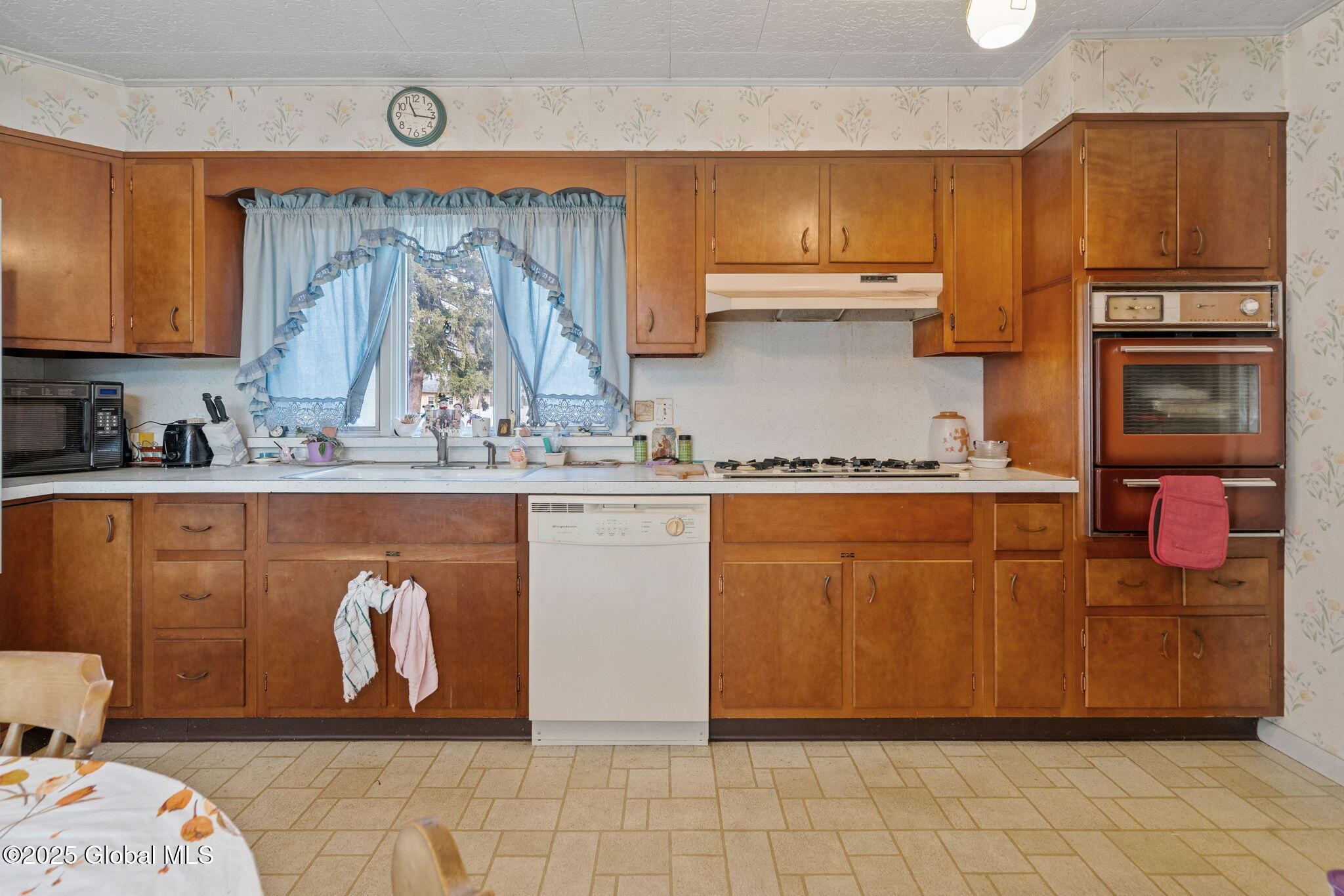 40 Mapleridge Avenue, Albany, New York image 17