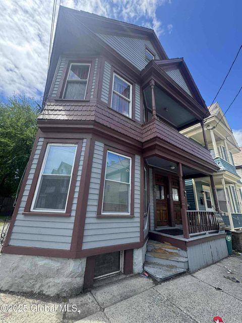 Photo of 13 Ingersoll Avenue, Schenectady, NY 12305 (MLS # 202610575)