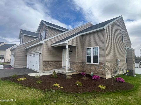 Photo of 5 Tap In Lane, Halfmoon, NY 12118 (MLS # 202610860)