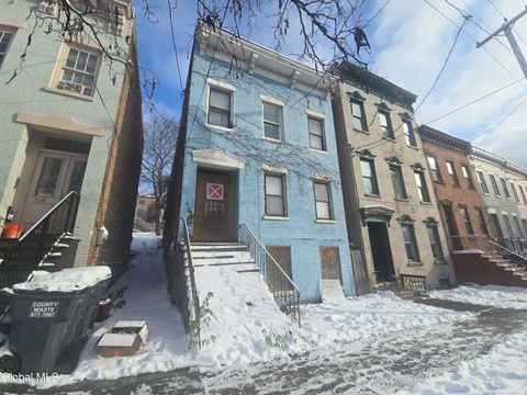 Photo of 147 Clinton Avenue, Albany, NY 12210 (MLS # 202530888)