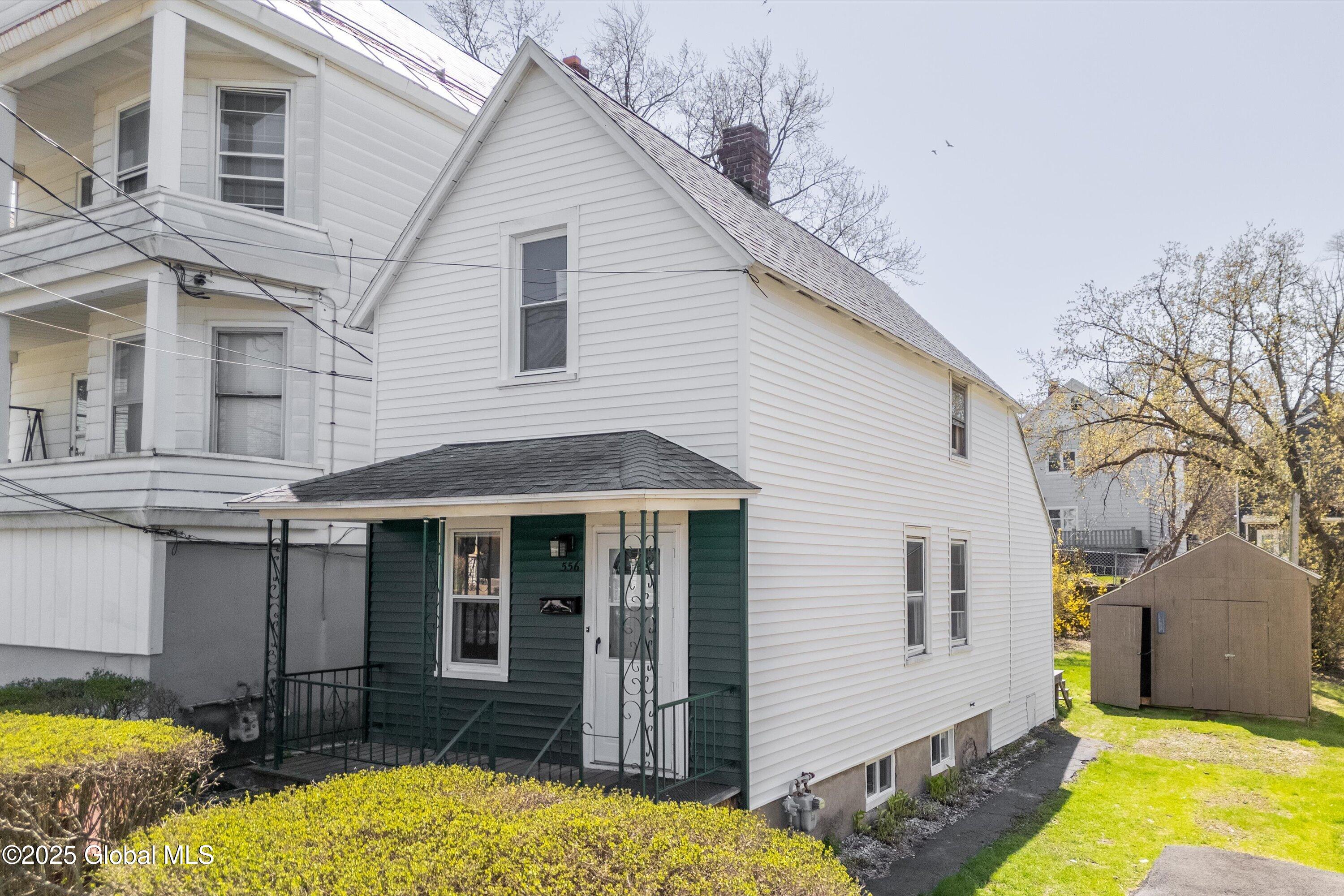 556 Clarendon Street, Schenectady, New York image 2