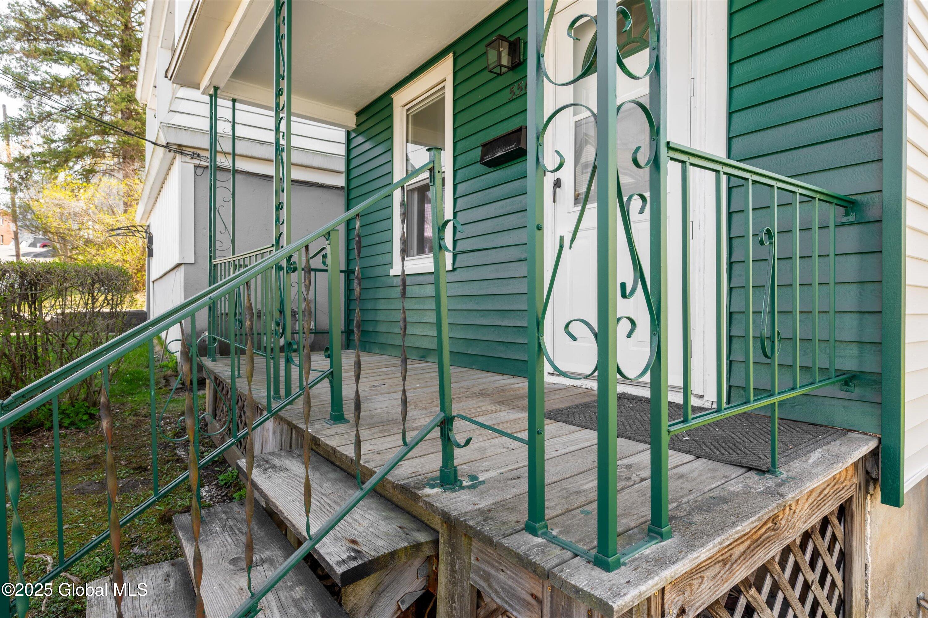 556 Clarendon Street, Schenectady, New York image 6