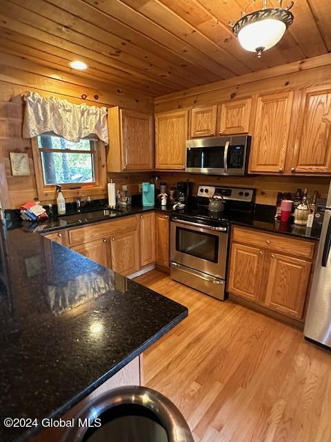 3210 Lake Shore Dr Dr #23, Lake George, New York image 12