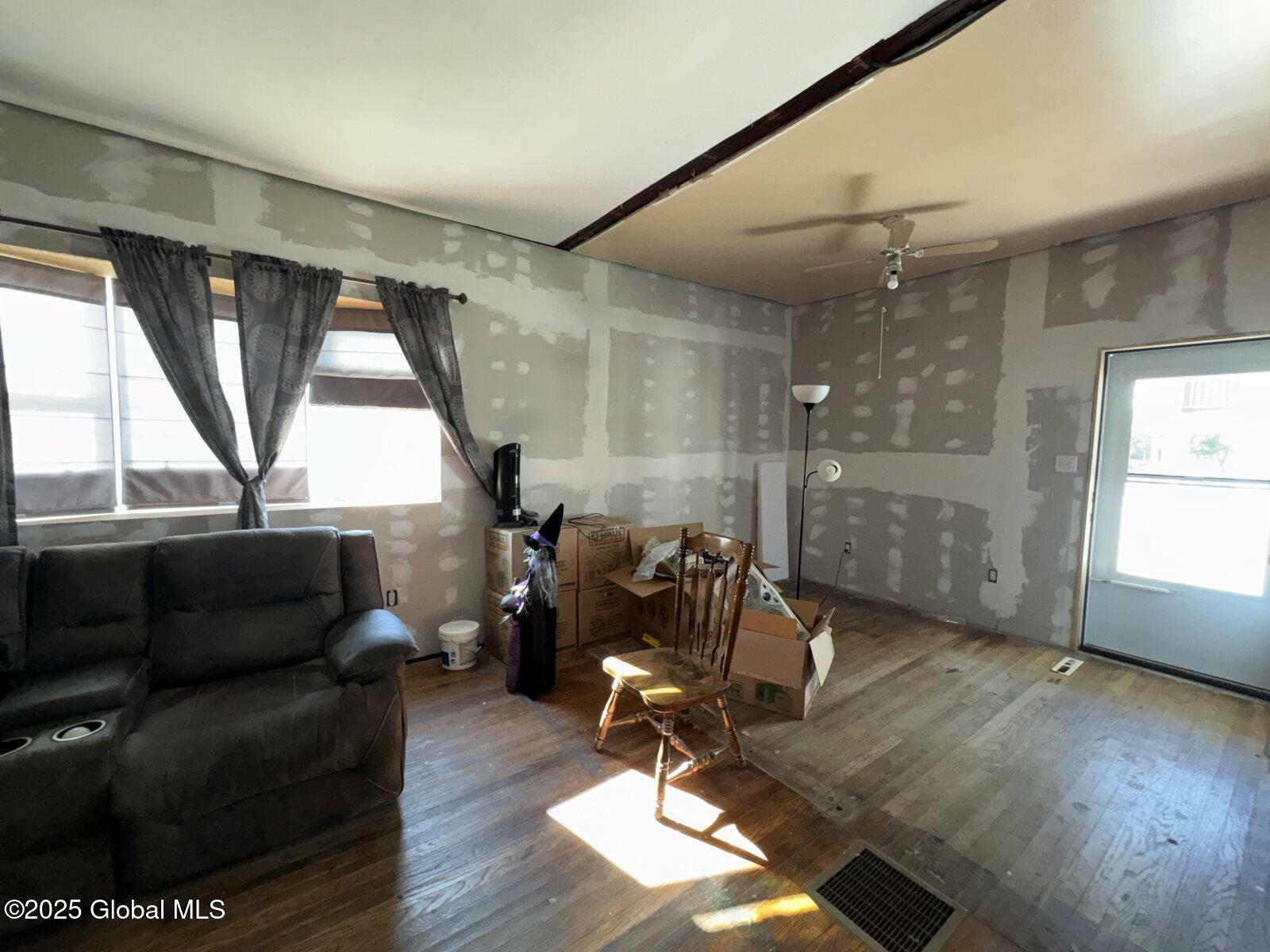 65 Park Avenue, Cohoes, New York image 15