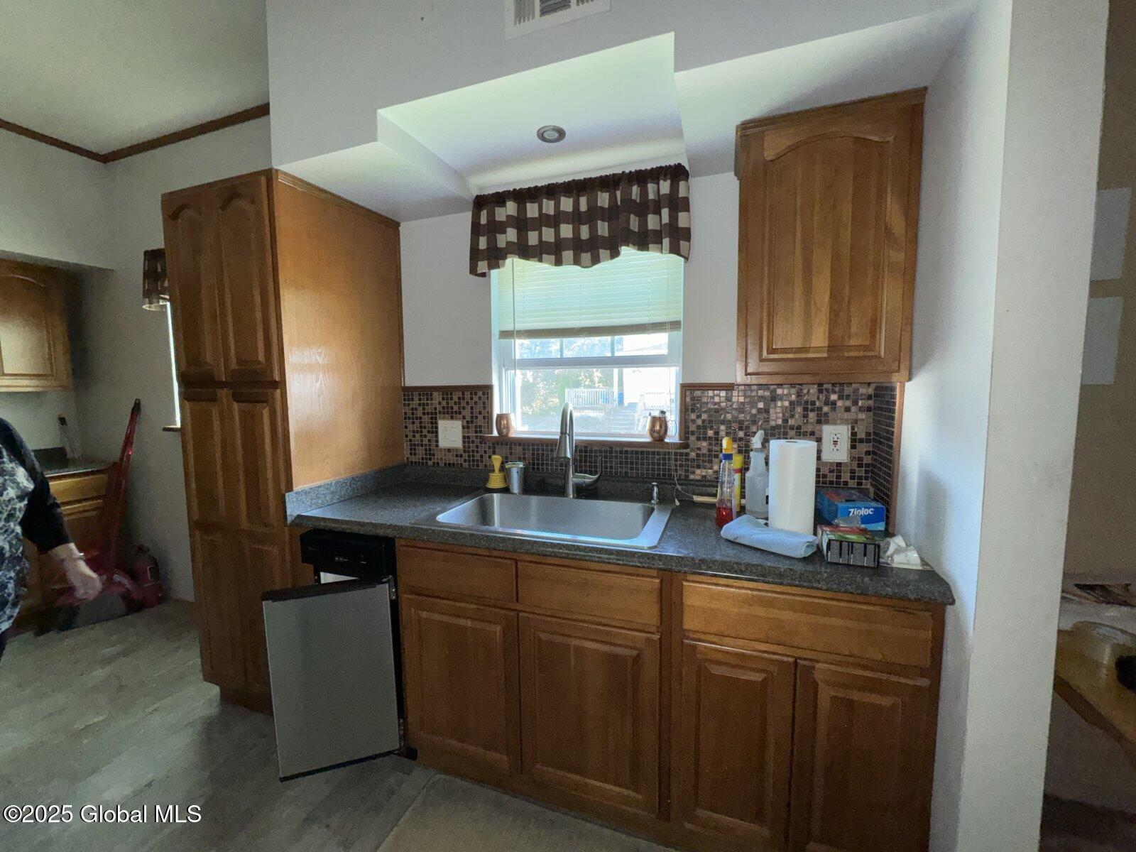 65 Park Avenue, Cohoes, New York image 12