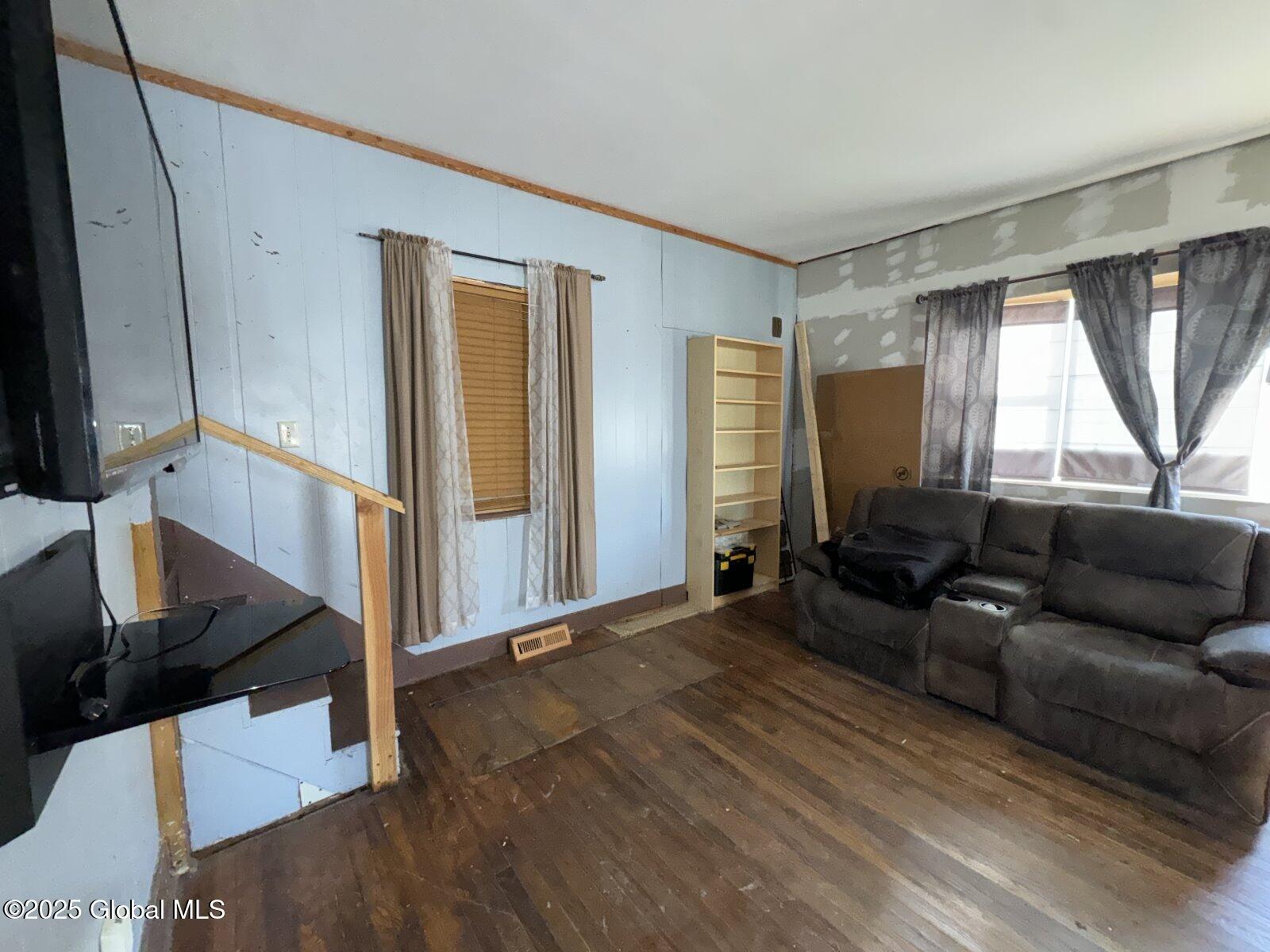 65 Park Avenue, Cohoes, New York image 14