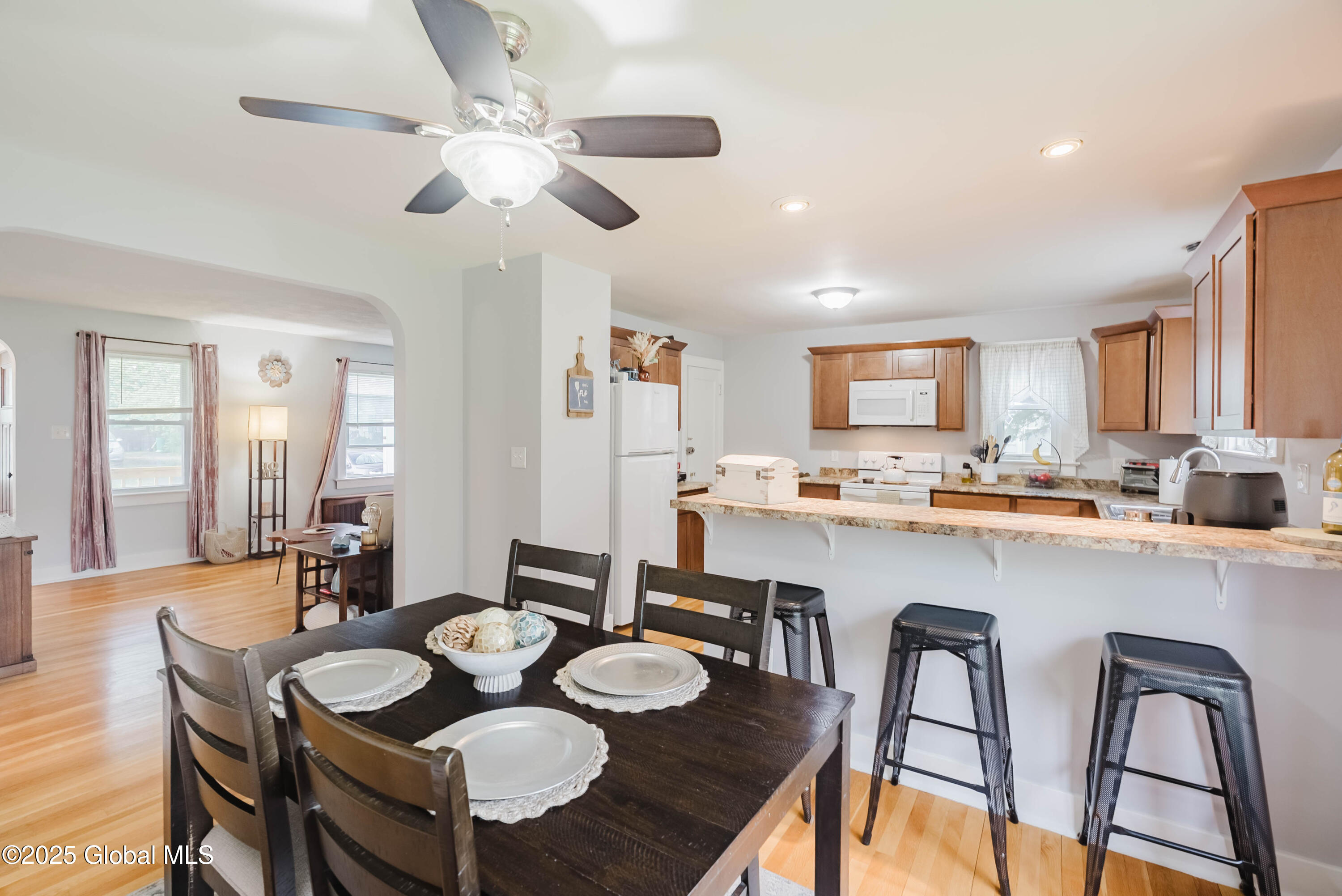 2081 Chepstow Road, Schenectady, New York image 11