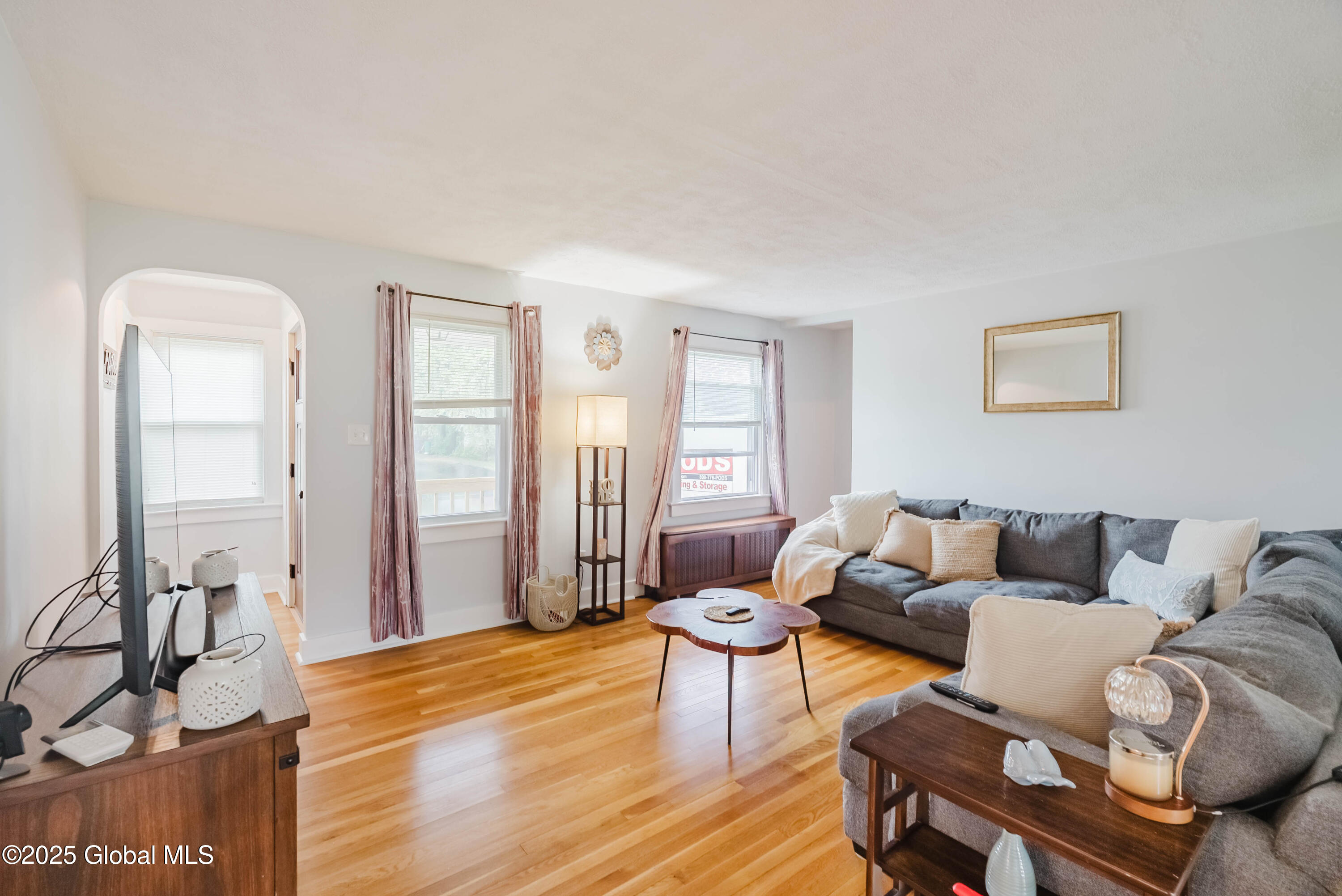 2081 Chepstow Road, Schenectady, New York image 8